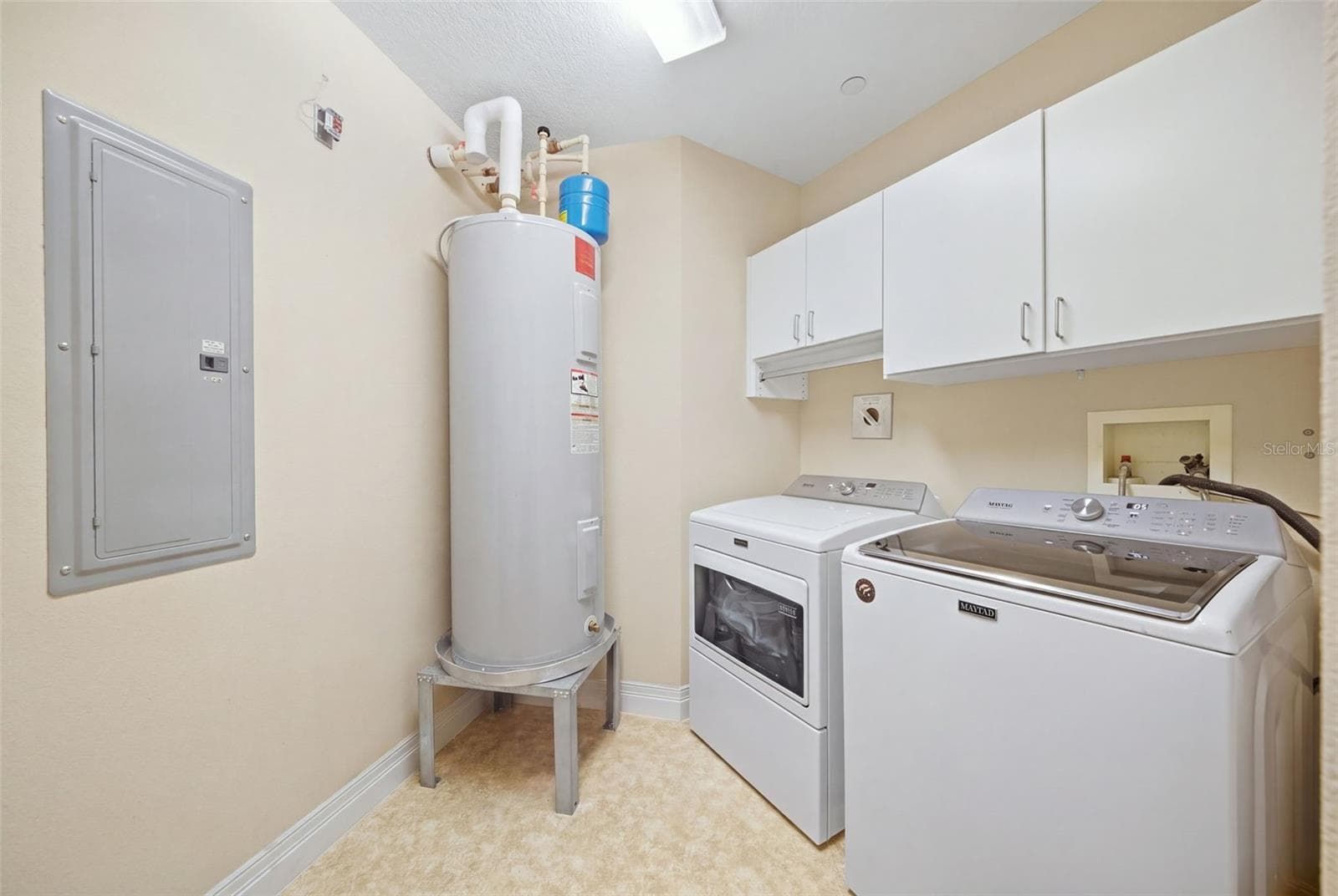 Large laundry room! - 1209 E CUMBERLAND AVE #2005, TAMPA