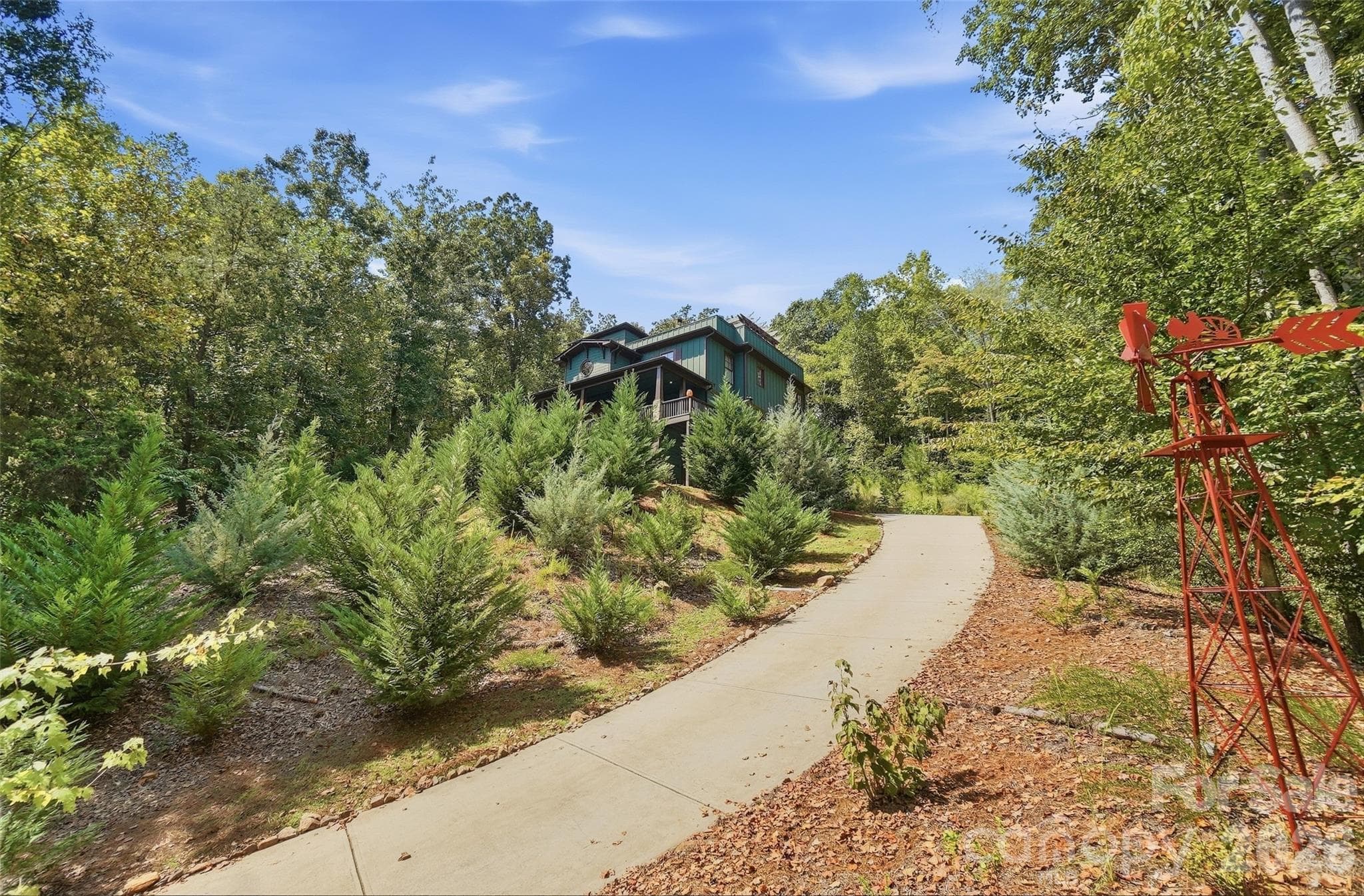 Single Family Residence at 3014 Dodsworth Drive, Cramerton, photo 2 of 48