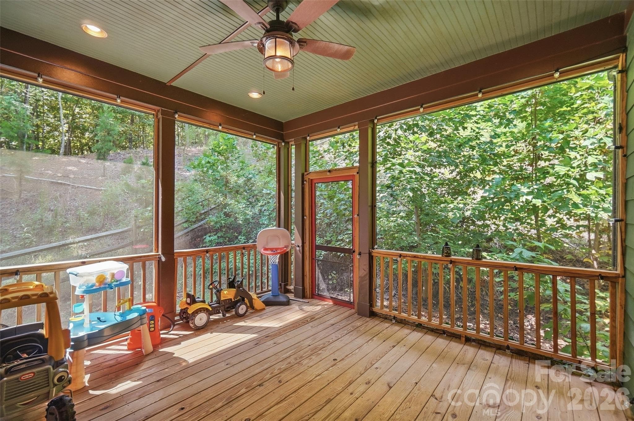 Single Family Residence at 3014 Dodsworth Drive, Cramerton, photo 21 of 48