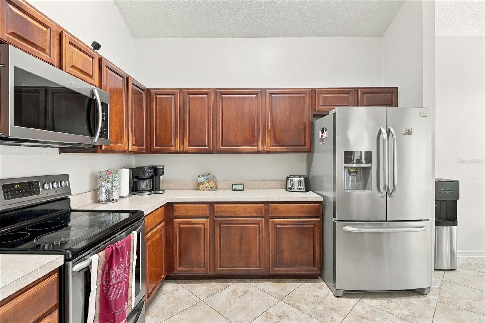Single Family Residence at 1158 LIBERTY HALL DR, KISSIMMEE, photo 9 of 42