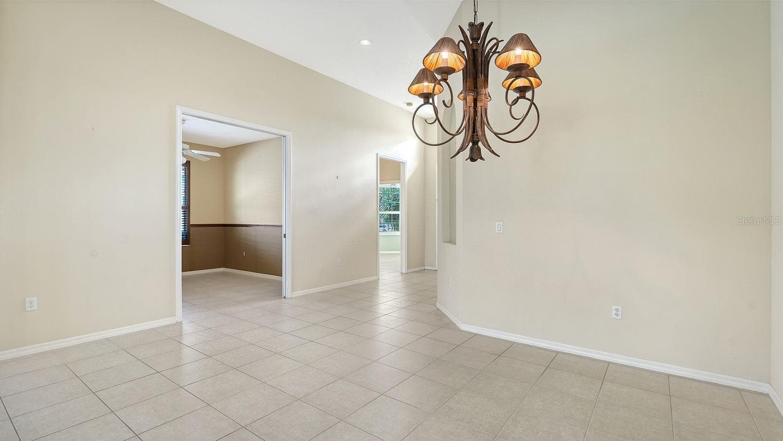 Single Family Residence at 6734 PEBBLE BEACH WAY, LAKEWOOD RANCH, photo 17 of 51