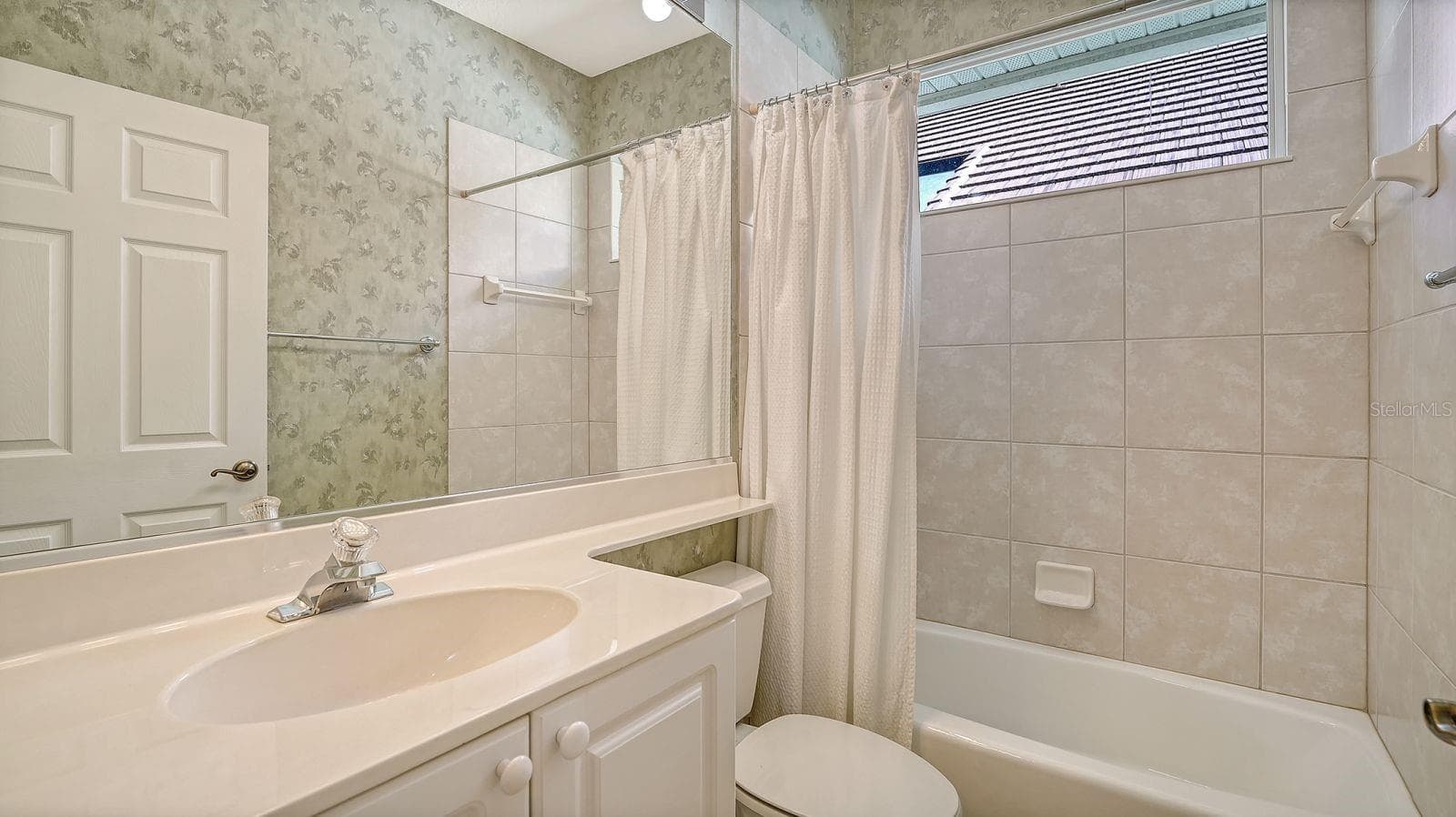 Single Family Residence at 6734 PEBBLE BEACH WAY, LAKEWOOD RANCH, photo 30 of 51