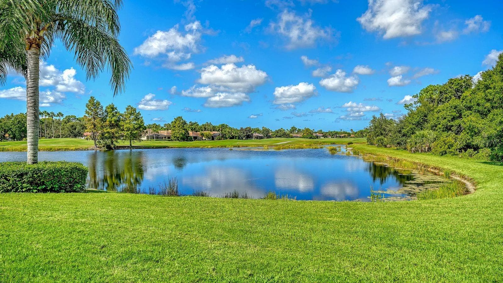 Single Family Residence at 6734 PEBBLE BEACH WAY, LAKEWOOD RANCH, photo 34 of 51