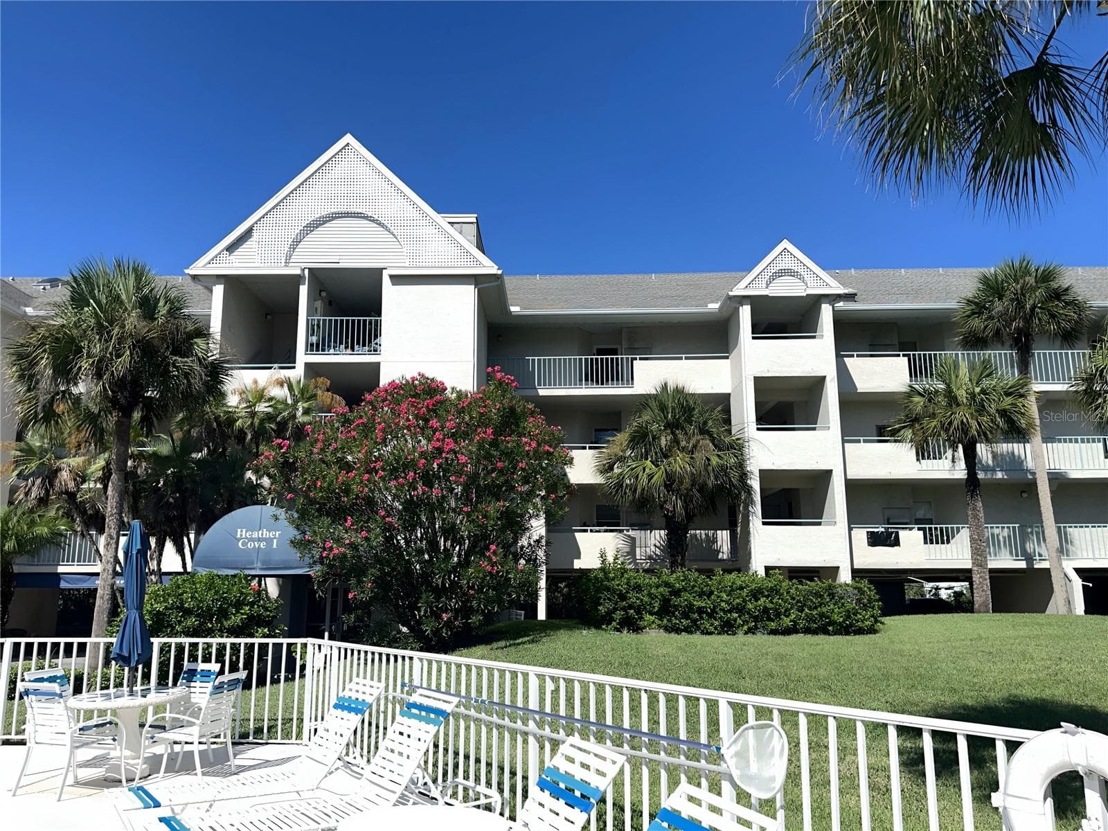 5537 SEA FOREST DR #304