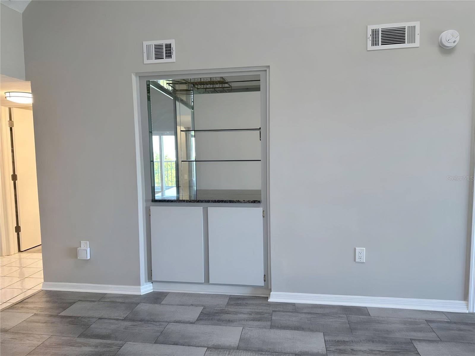Coffee Bar - 5537 SEA FOREST DR #304, NEW PORT RICHEY