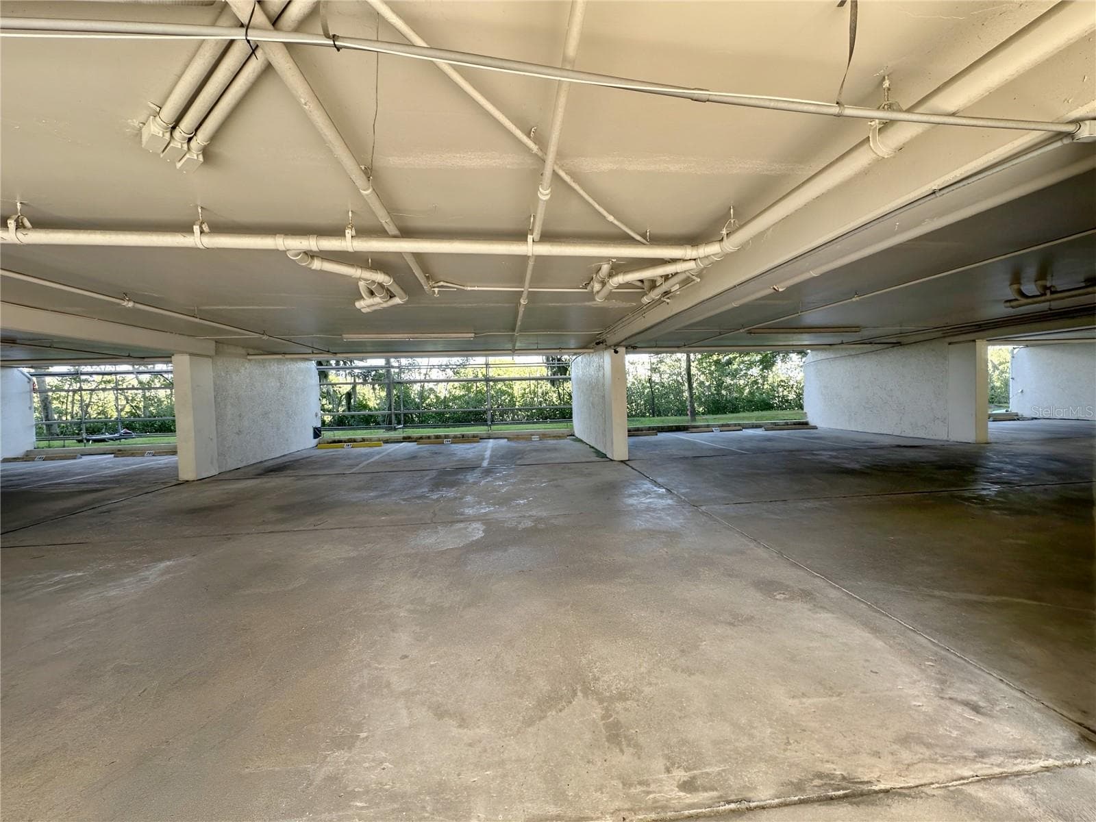 Parking area - 5537 SEA FOREST DR #304, NEW PORT RICHEY