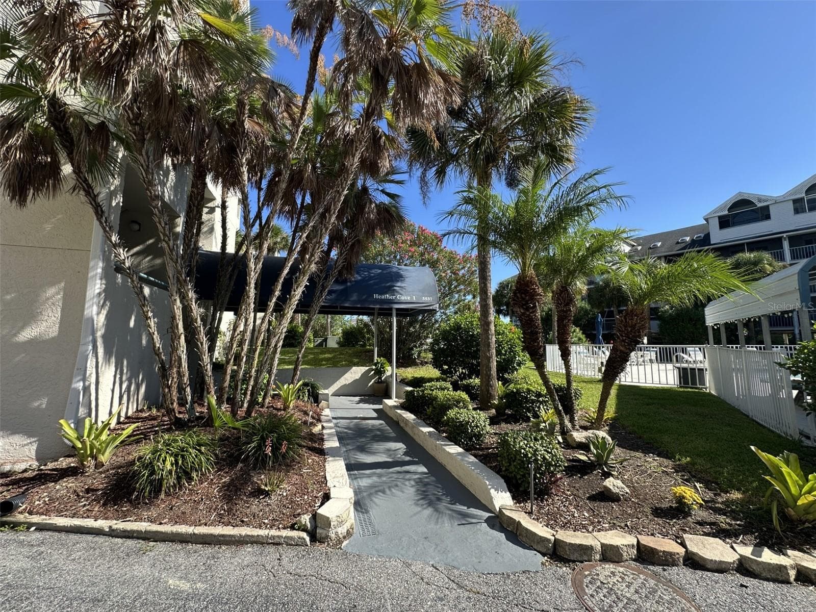 Entry to Building - 5537 SEA FOREST DR #304, NEW PORT RICHEY