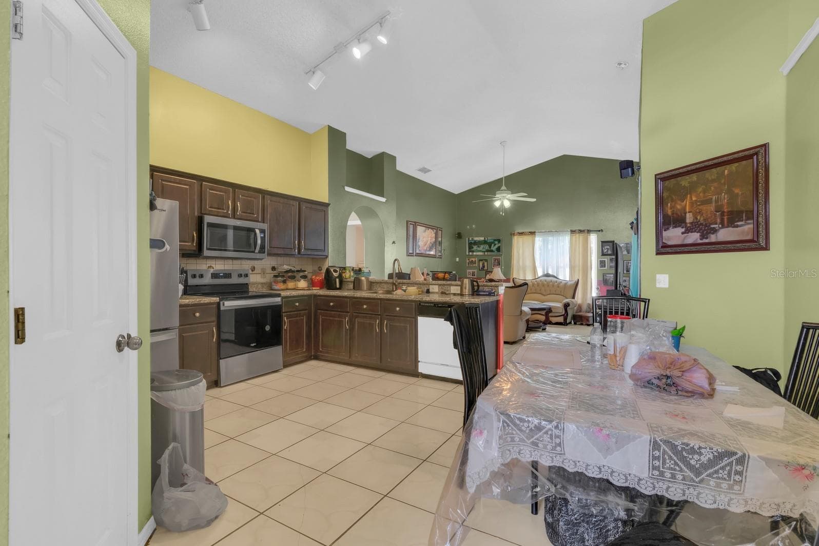 Kitchen / Eat-in Space - 2300 FINWICK CT, KISSIMMEE