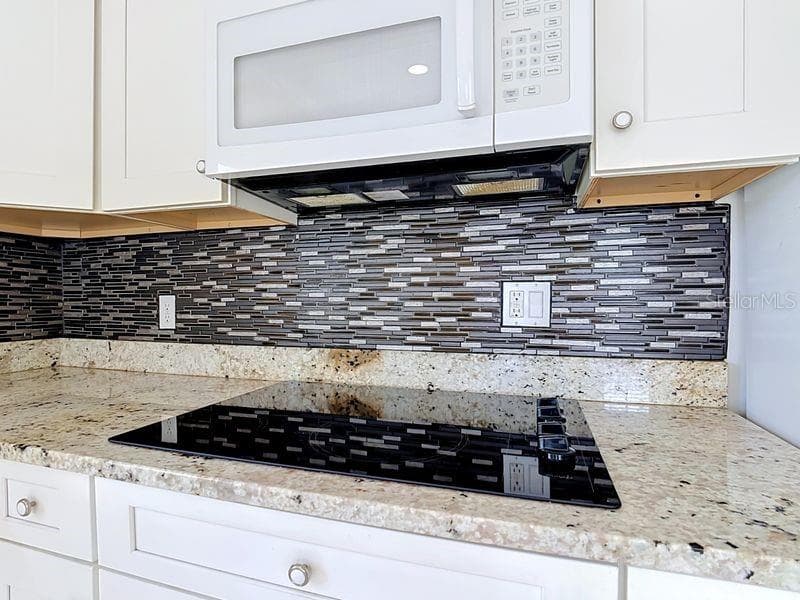 In-Law Suite Kitchen - 1508 JENNI LEE CT, KISSIMMEE