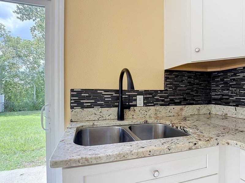 In-Law Suite Kitchen - 1508 JENNI LEE CT, KISSIMMEE