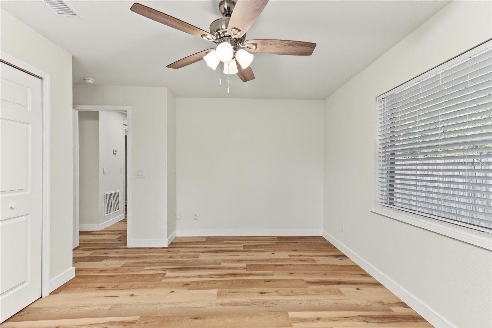 Single Family Residence at 219 CUMMINGS ST, OAK HILL, photo 25 of 35