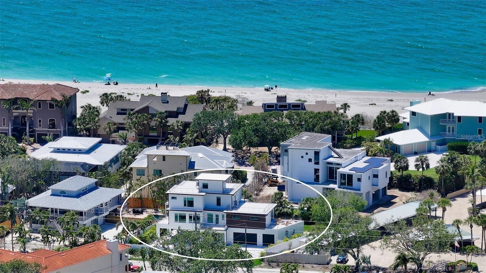 Quick walk to the beach - 8800 MIDNIGHT PASS RD, SARASOTA