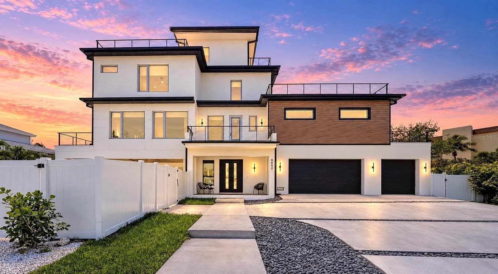 Single Family Residence at 8800 MIDNIGHT PASS RD, SARASOTA, photo 7 of 83