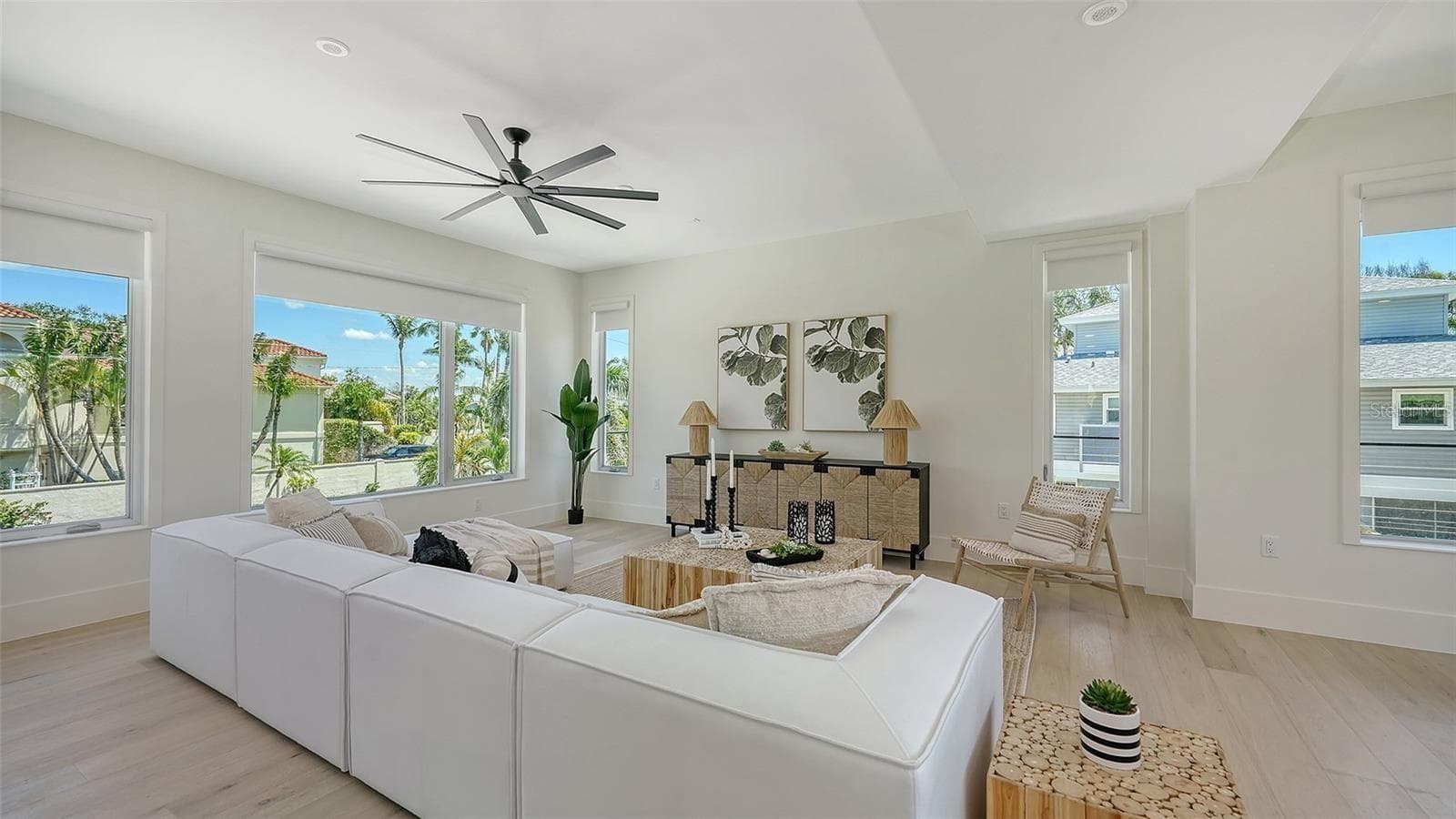 Living room - 8800 MIDNIGHT PASS RD, SARASOTA