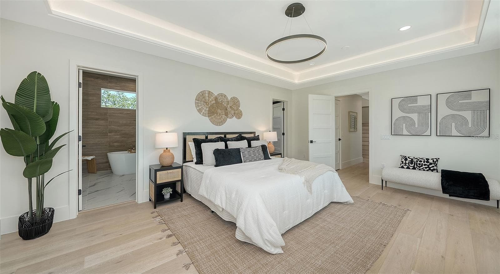 Primary bedroom - 8800 MIDNIGHT PASS RD, SARASOTA