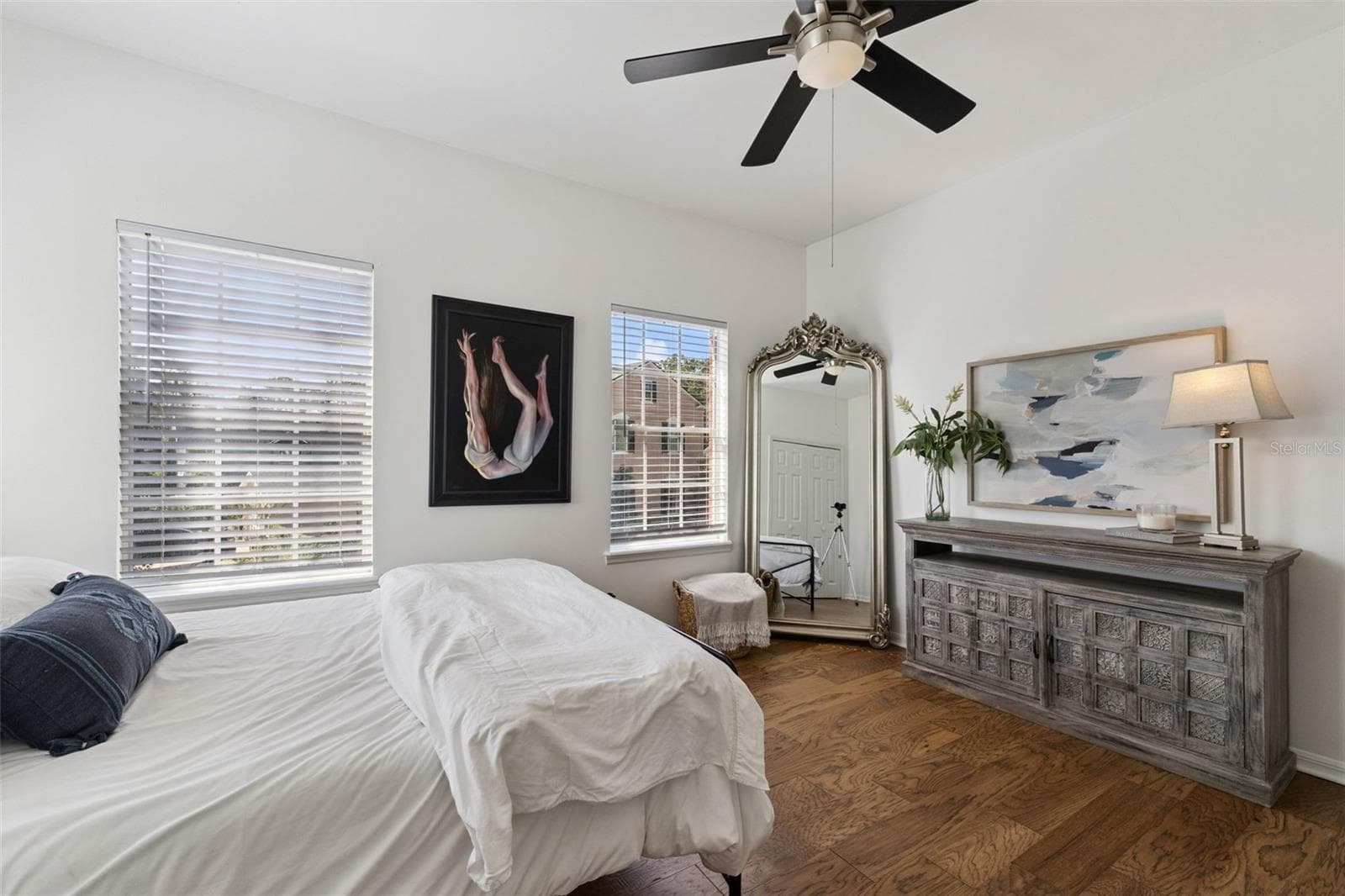 Single Family Residence at 637 LAKE HARBOR CIR, ORLANDO, photo 17 of 37