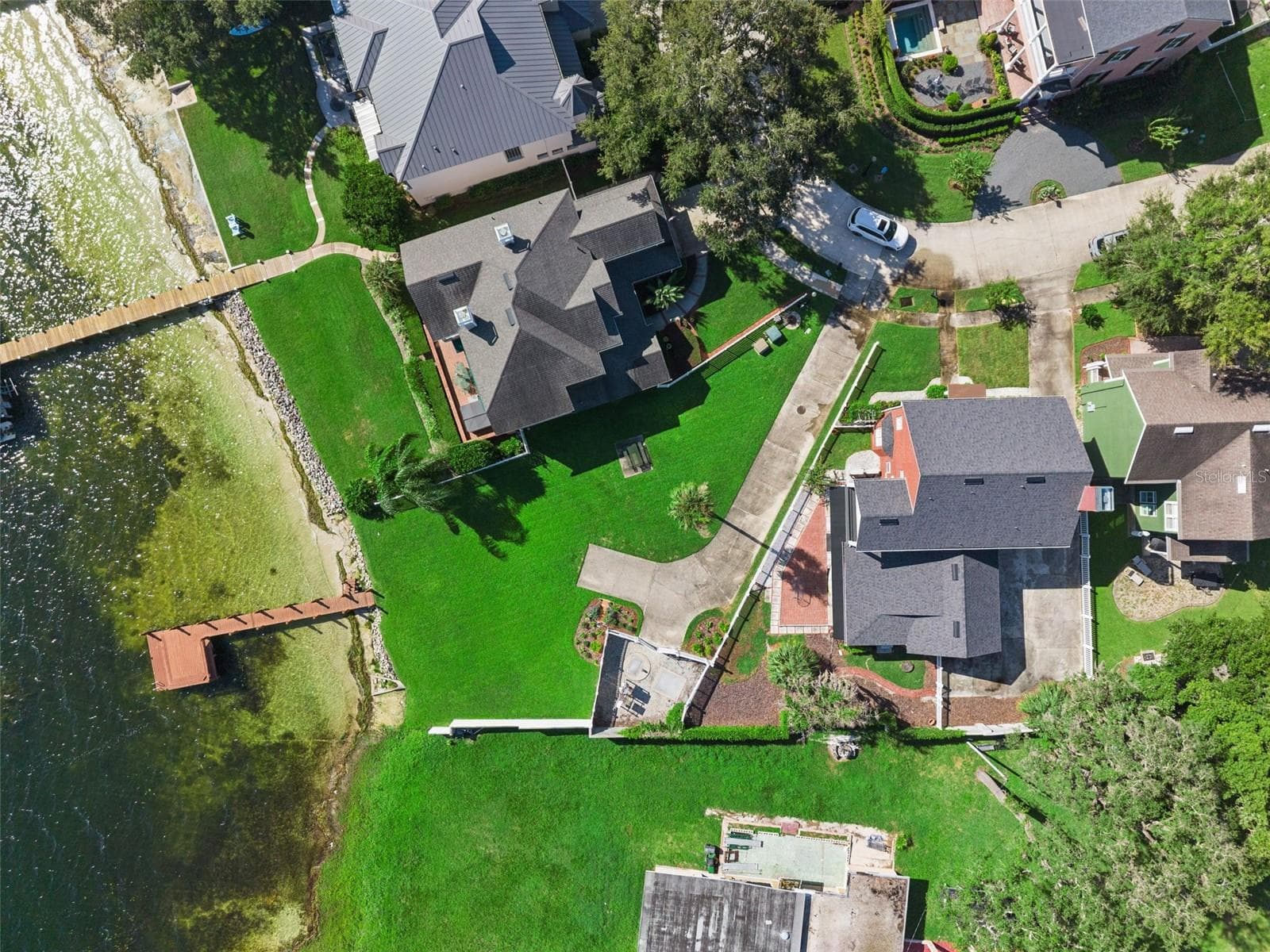Single Family Residence at 637 LAKE HARBOR CIR, ORLANDO, photo 33 of 37