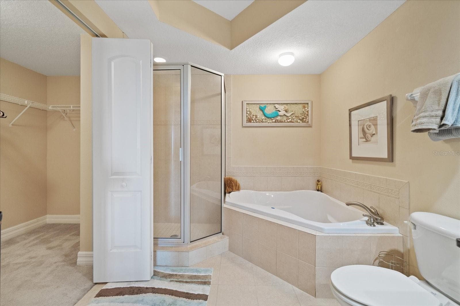 Garden tub and stand alone shower with walk in closet - 4516 SEAGULL DR #507, NEW PORT RICHEY