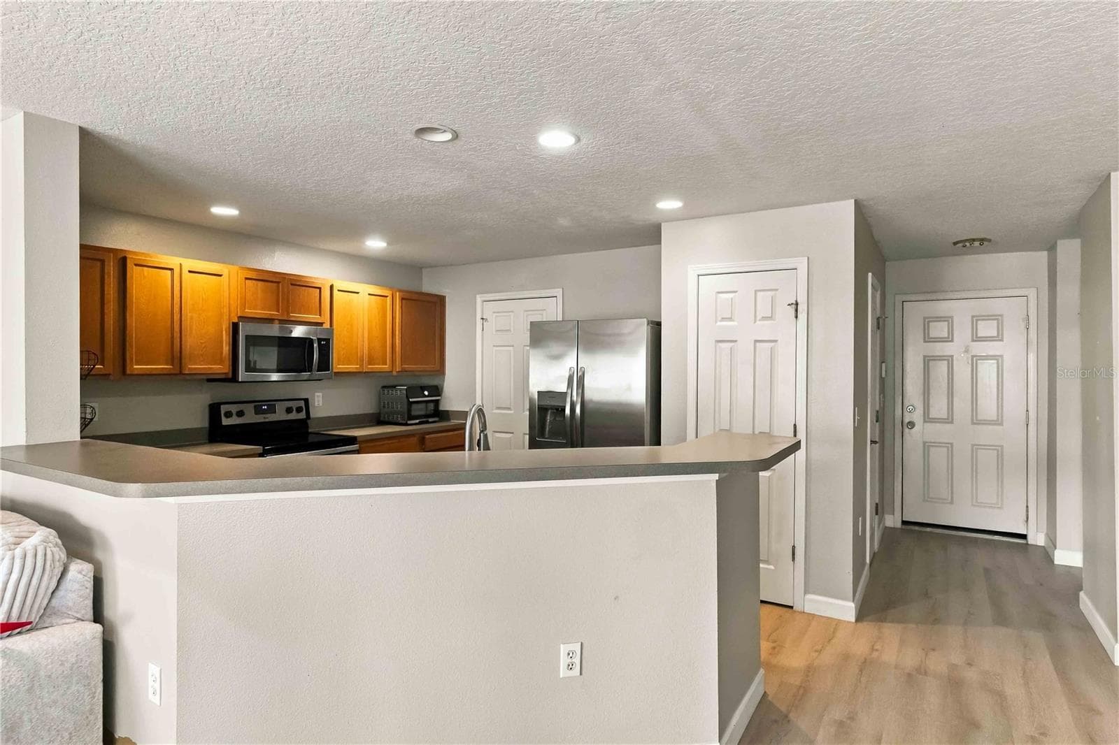 Townhouse at 10810 JOHANNA AVE, RIVERVIEW, photo 5 of 25