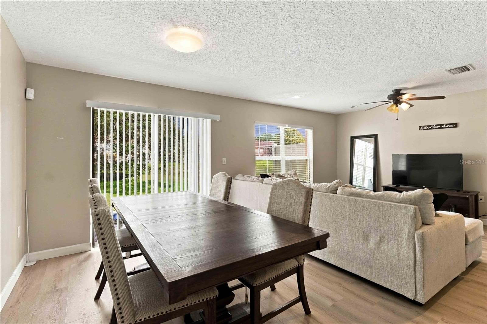 Townhouse at 10810 JOHANNA AVE, RIVERVIEW, photo 7 of 25