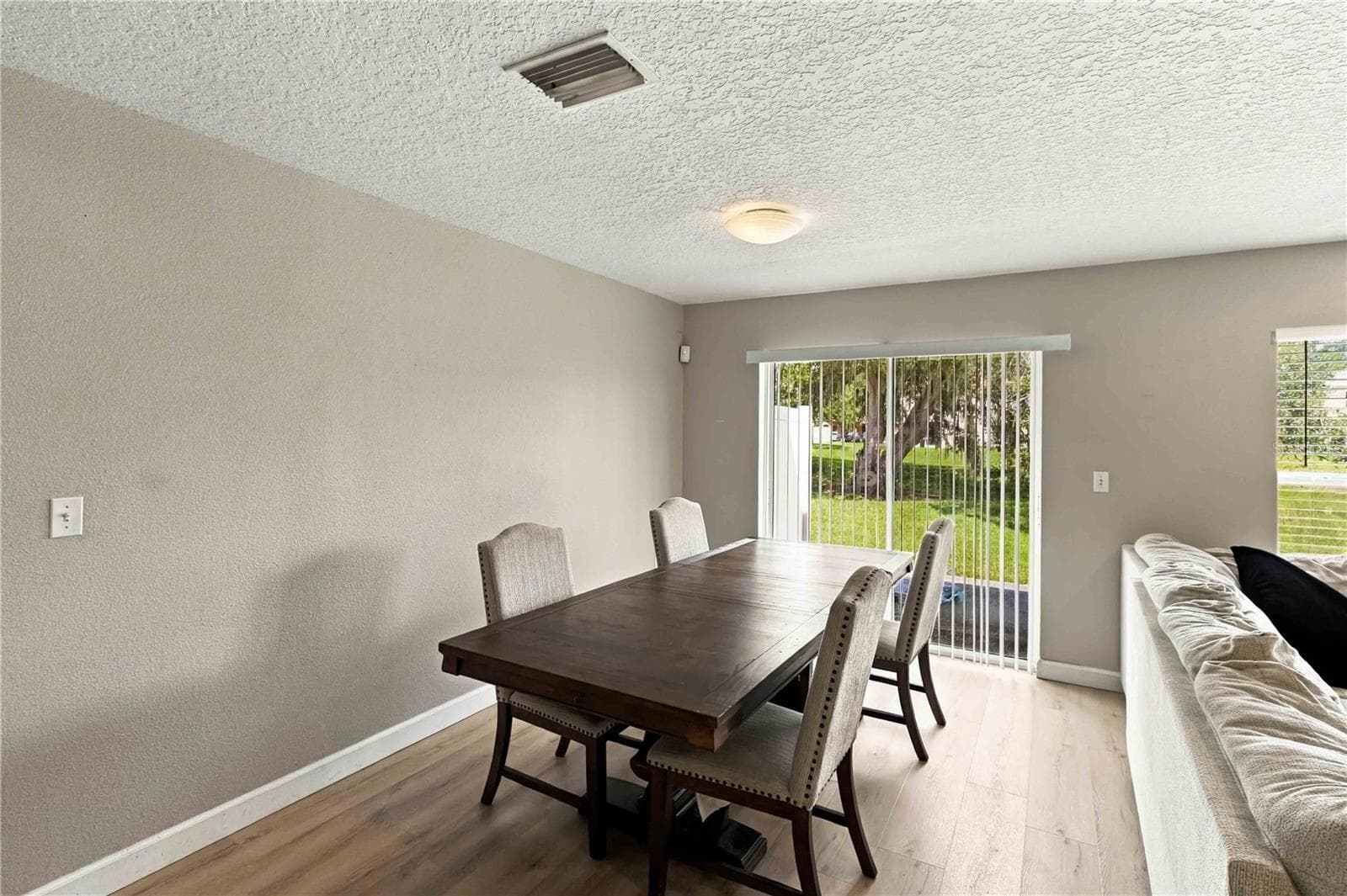 Townhouse at 10810 JOHANNA AVE, RIVERVIEW, photo 8 of 25