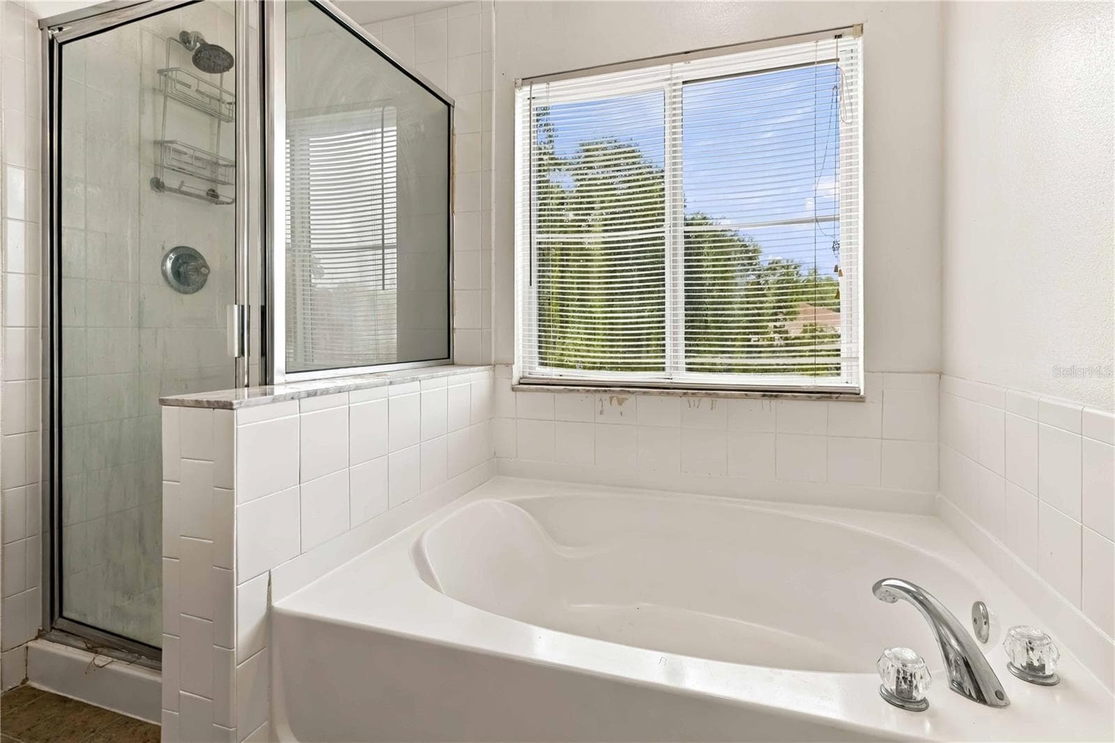 Townhouse at 10810 JOHANNA AVE, RIVERVIEW, photo 12 of 25