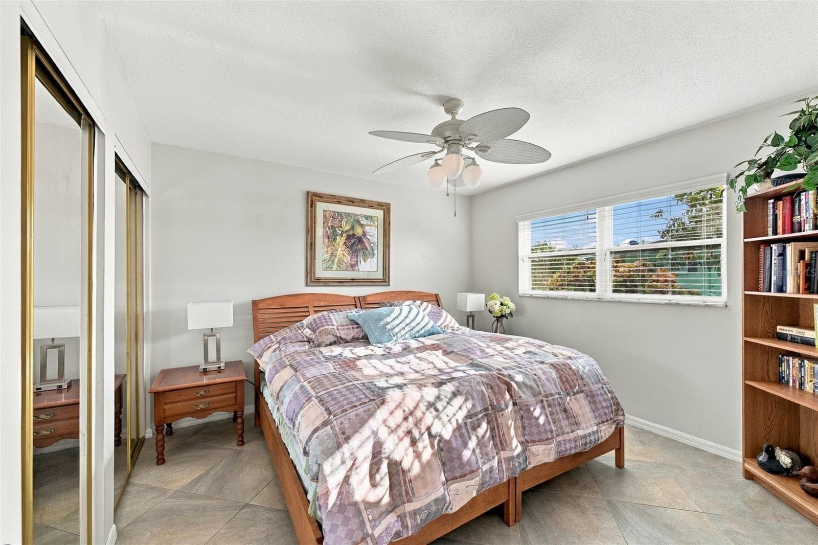 Bedroom #2 is large and bright. - 211 STONEHAM DR, SUN CITY CENTER
