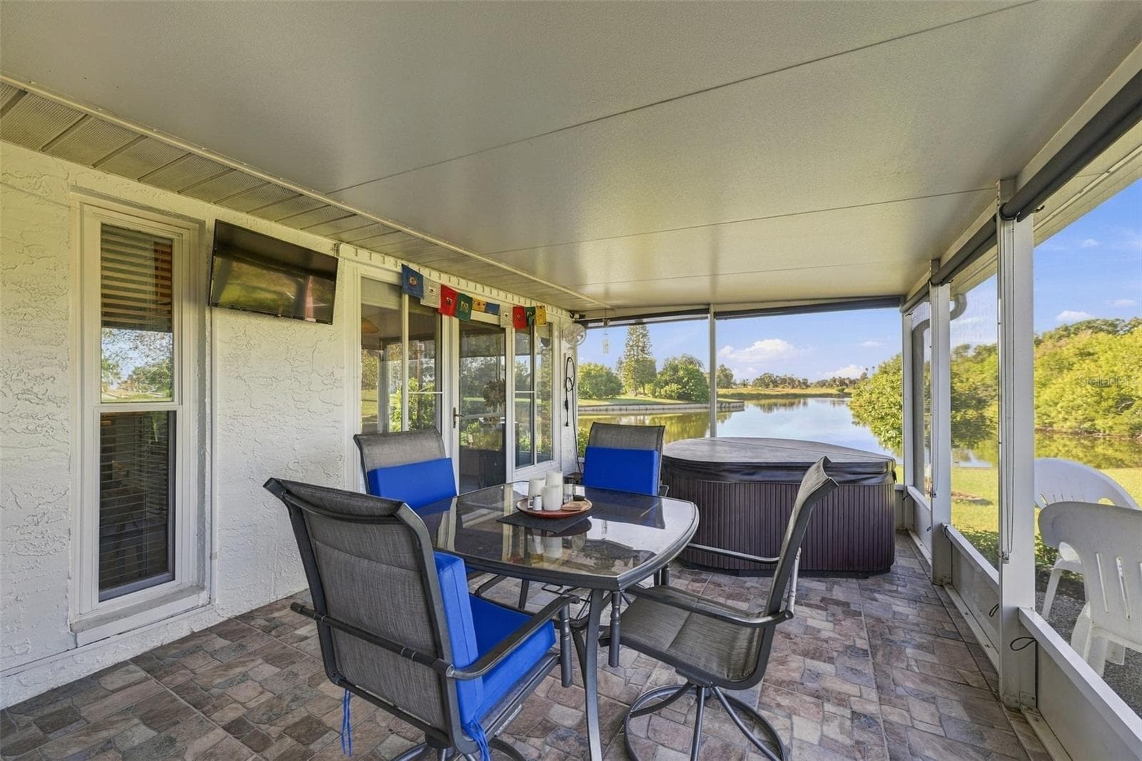 Nothing but privacy and nature at its best. WHAT A VIEW!! - 211 STONEHAM DR, SUN CITY CENTER