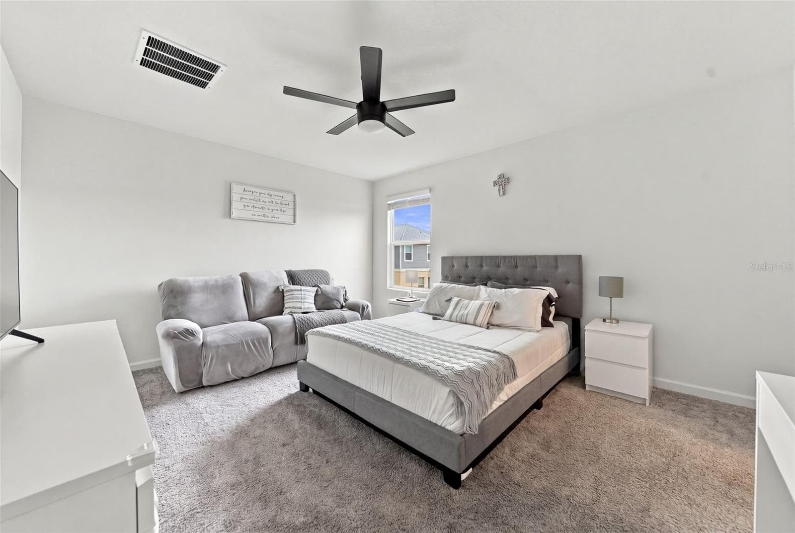 Primary bedroom - 506 BELL PRAIRIE CIR, LAKE WALES
