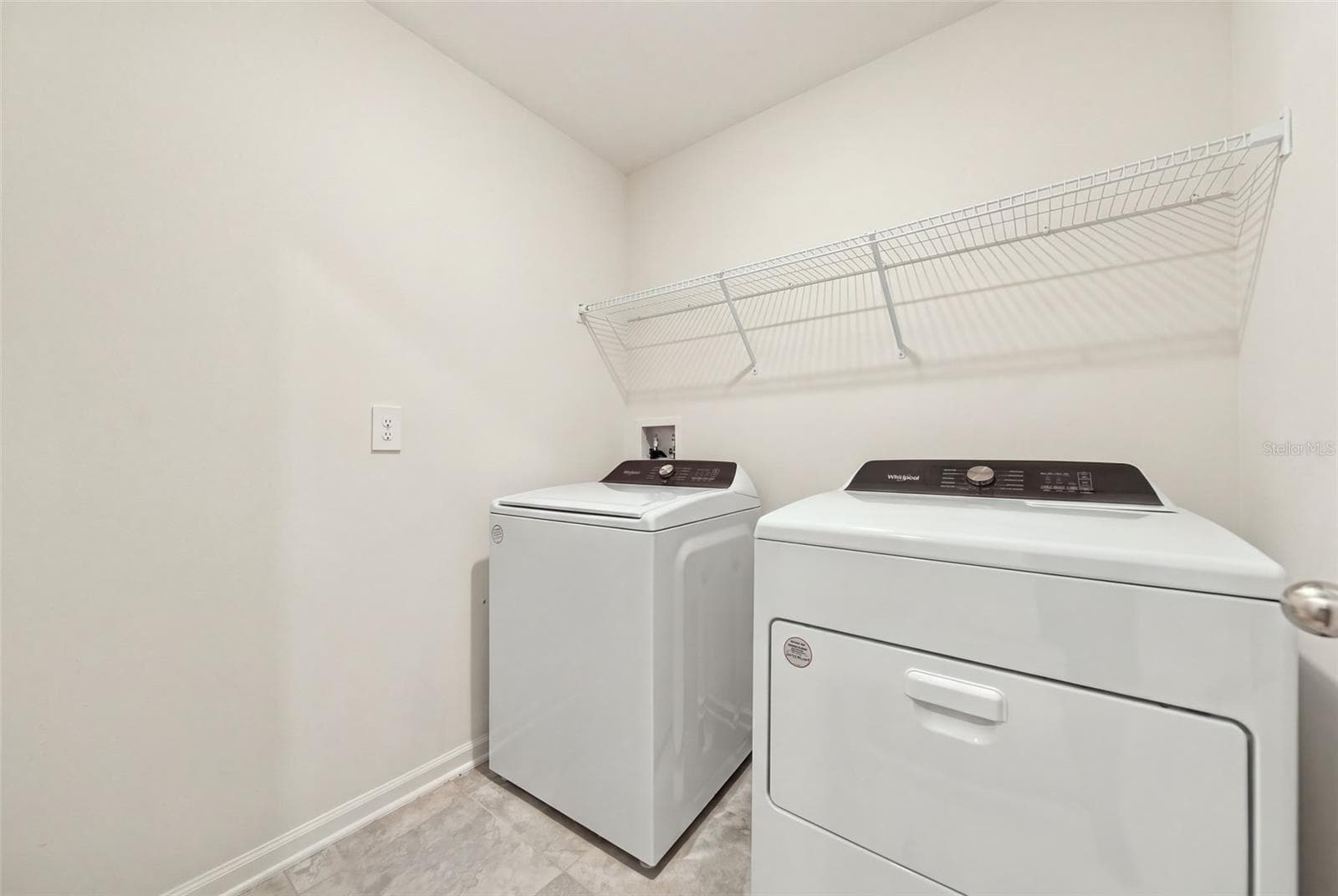 Common laundry area - 506 BELL PRAIRIE CIR, LAKE WALES