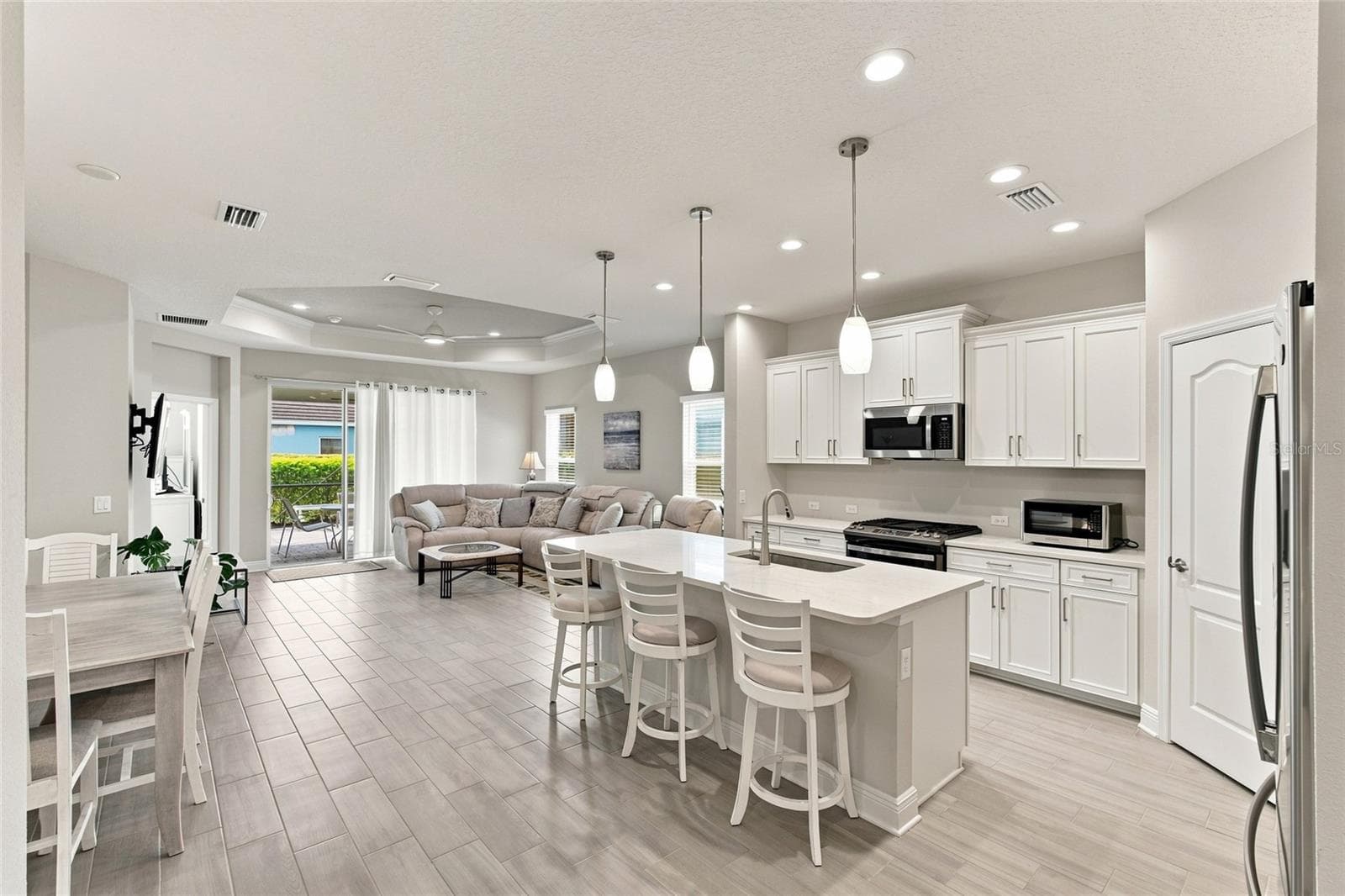 Villa at 12736 SEASONG TERRACE, LAKEWOOD RANCH, photo 8 of 39