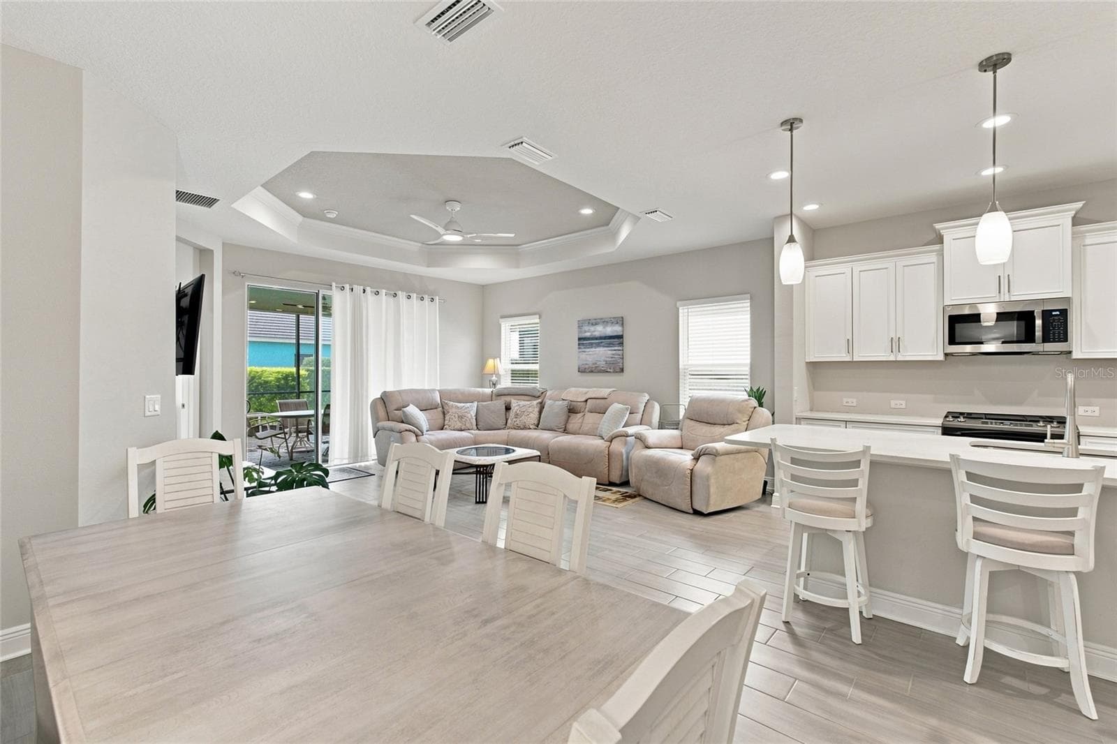 Villa at 12736 SEASONG TERRACE, LAKEWOOD RANCH, photo 15 of 39