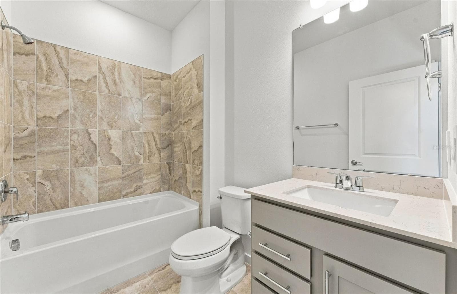 Bathroom 2 - 11116 SYCAMORE GLEN LOOP, THONOTOSASSA
