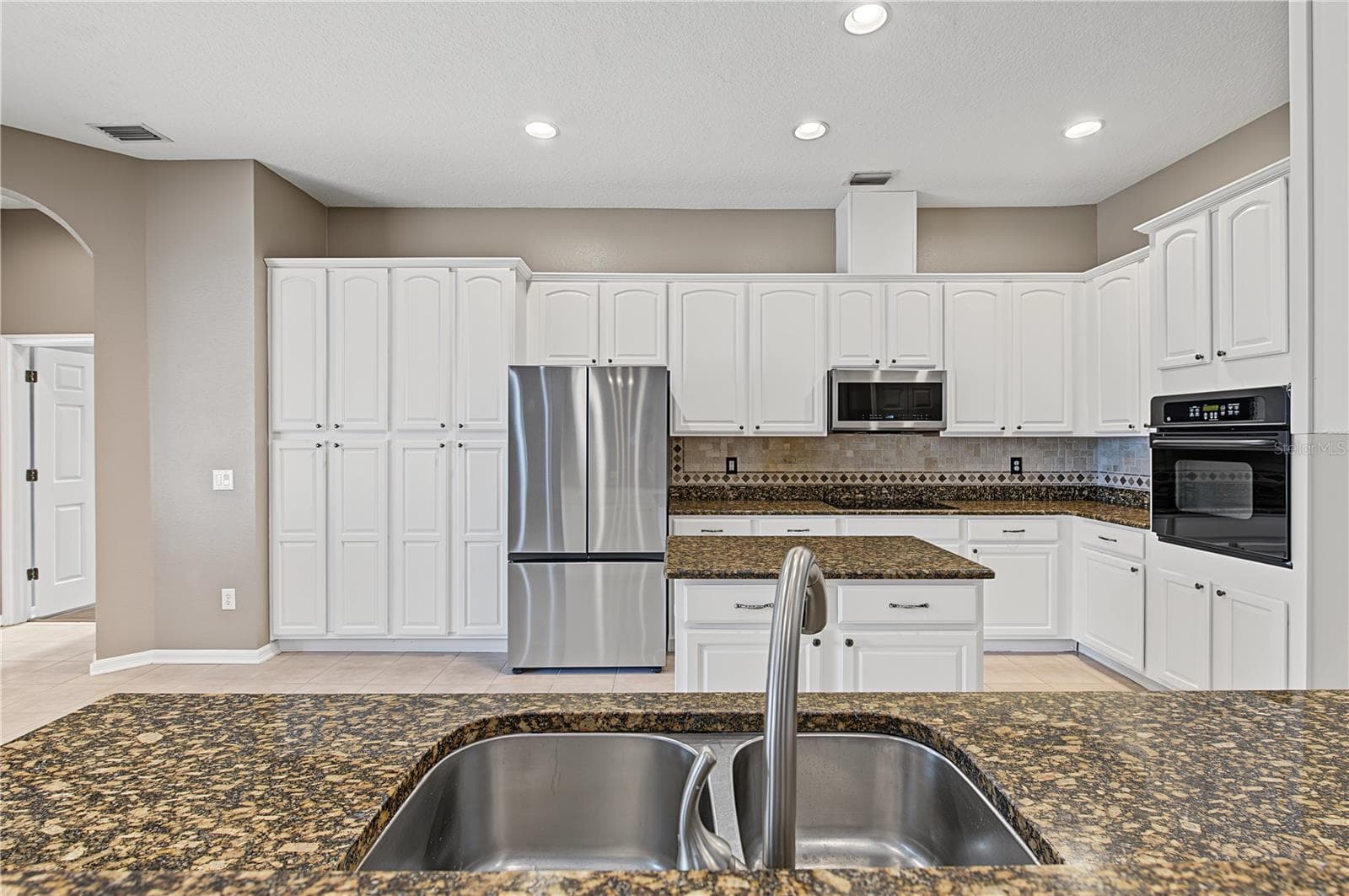 Single Family Residence at 2418 BLUE STONE CT, VALRICO, photo 33 of 110