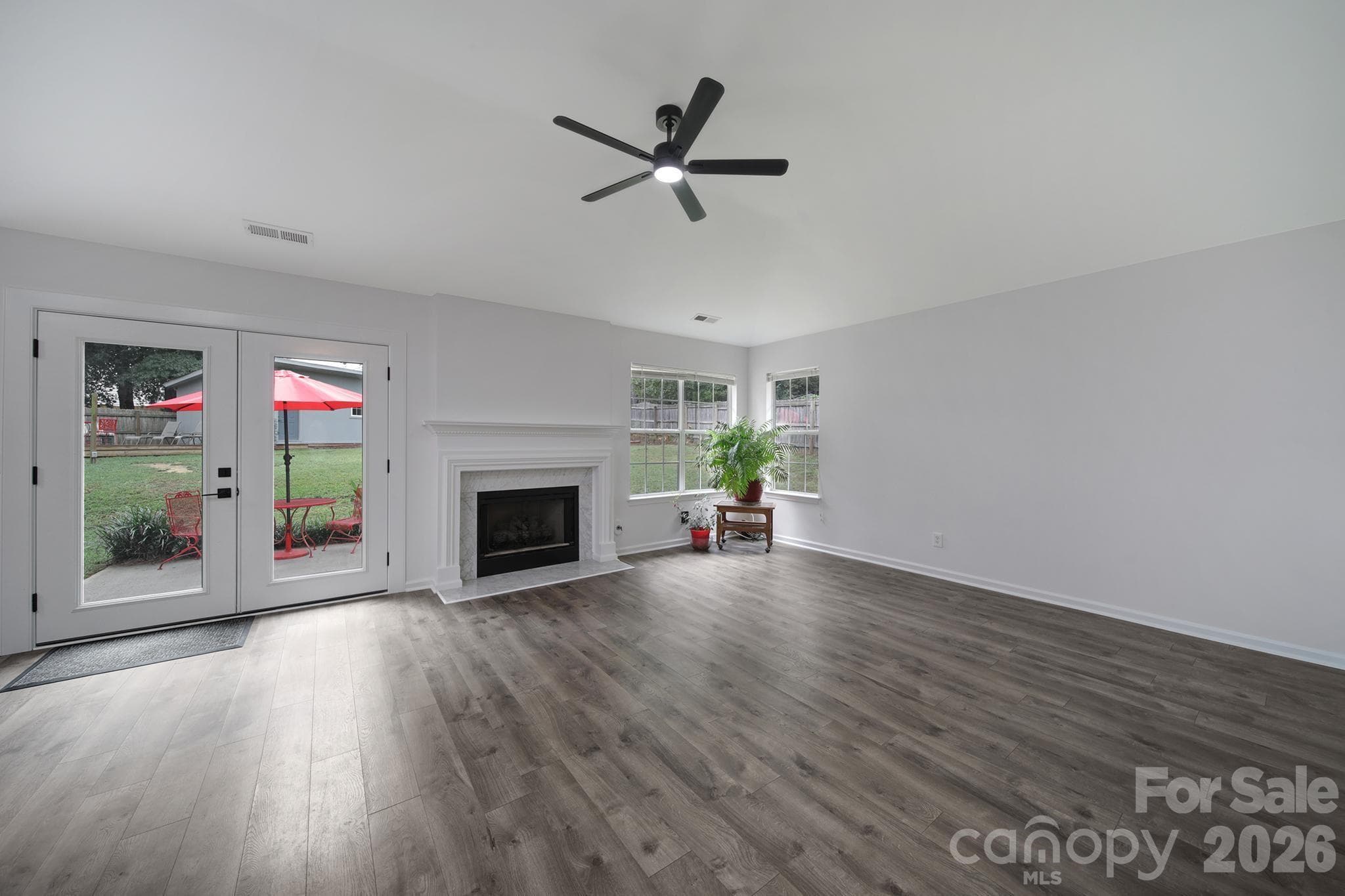 Single Family Residence at 1383 Saint Katherines Way, Rock Hill, photo 4 of 44