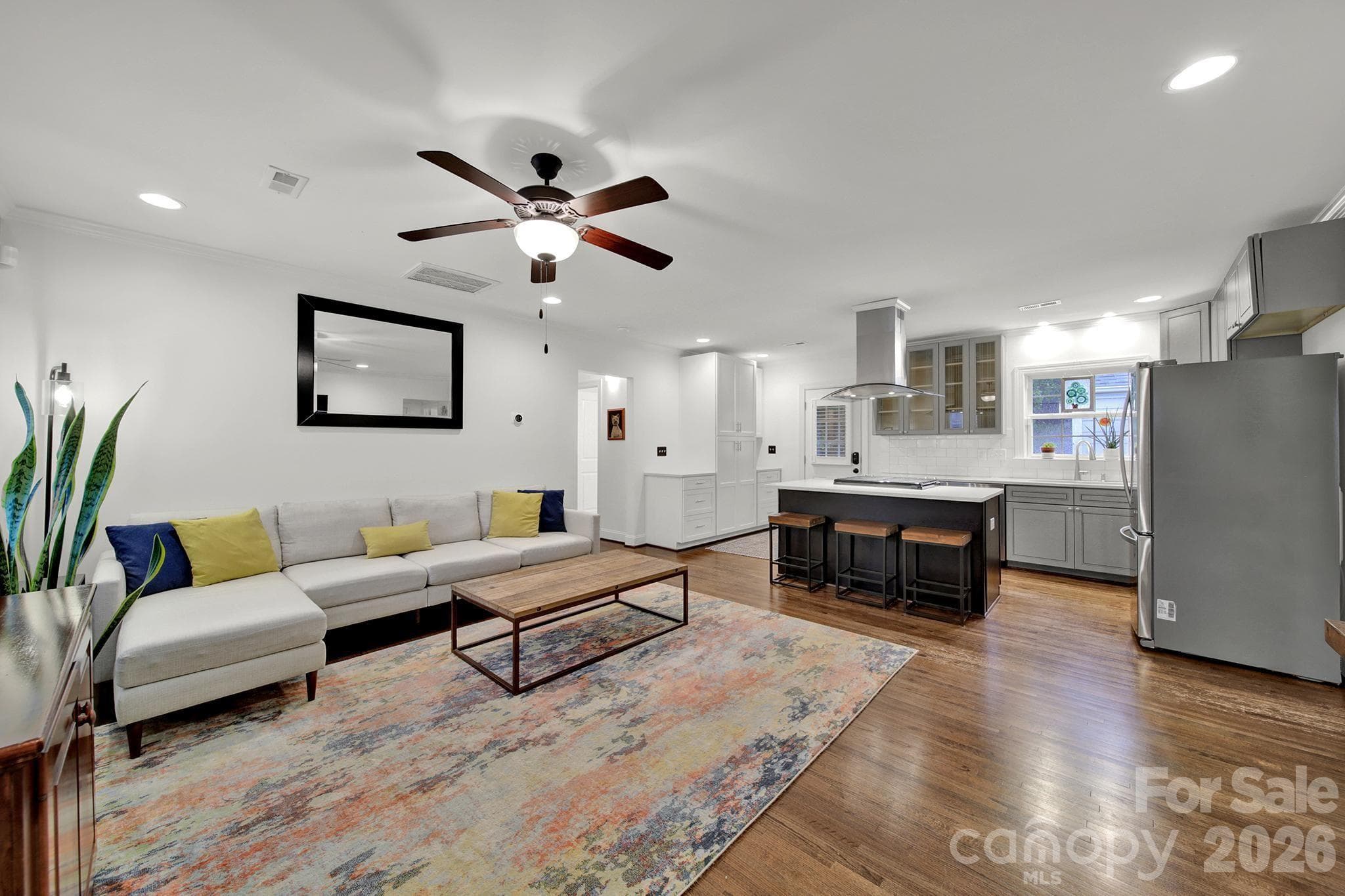 Single Family Residence at 835 Everett Place, Charlotte, photo 2 of 30