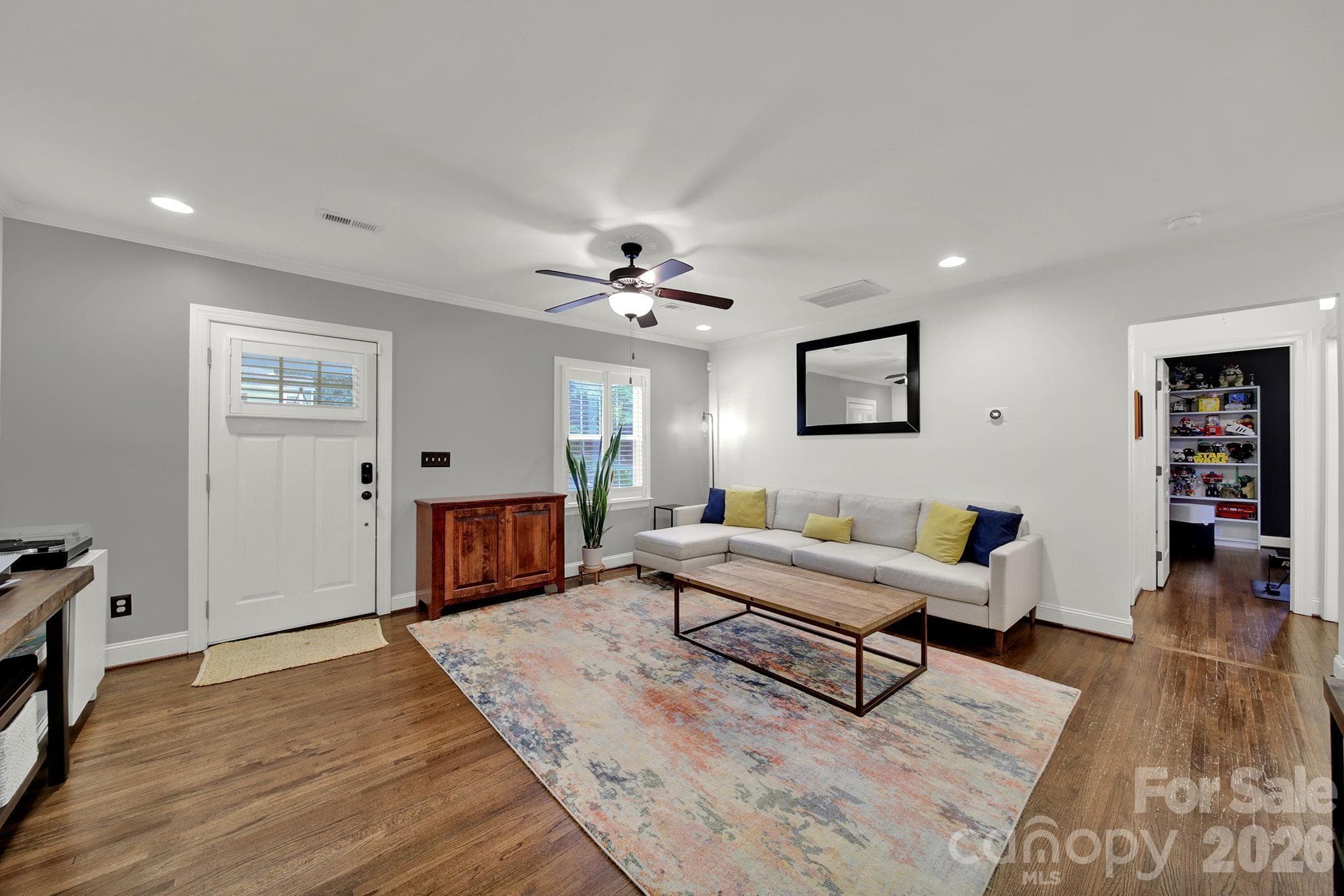 Single Family Residence at 835 Everett Place, Charlotte, photo 3 of 30