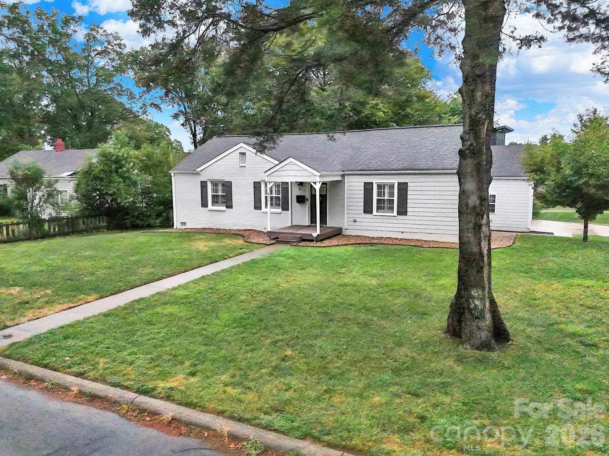 Single Family Residence at 835 Everett Place, Charlotte, photo 28 of 30