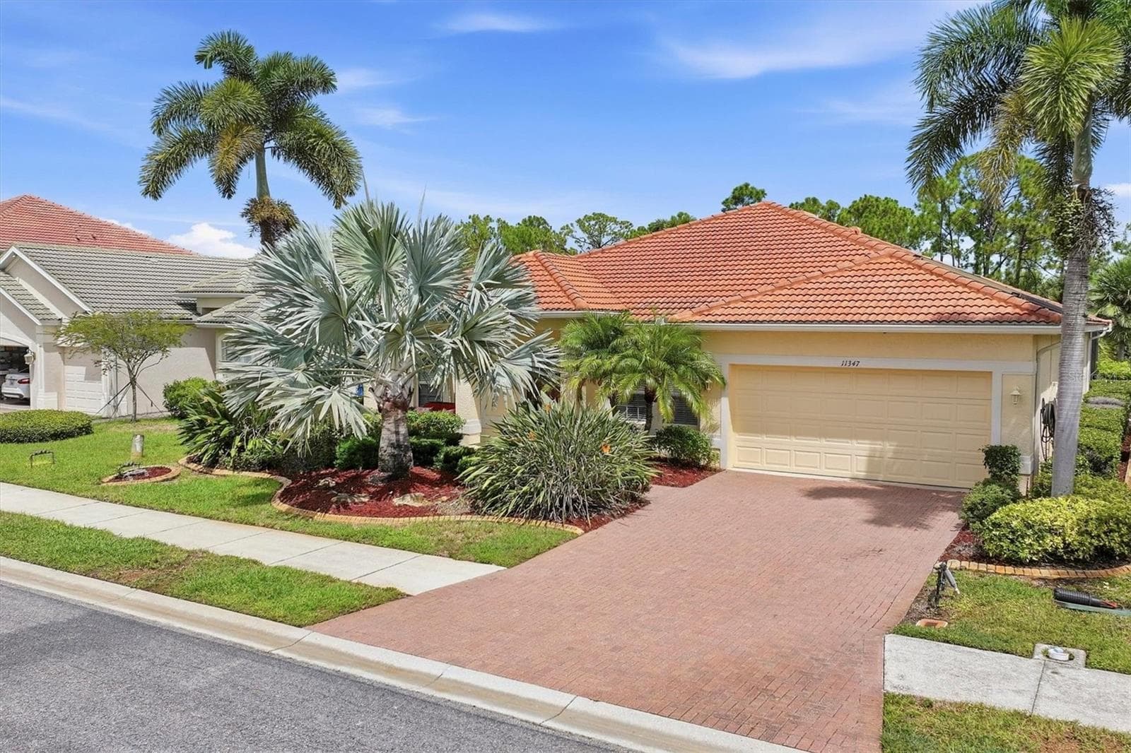 Front - 11347 DANCING RIVER DR, VENICE