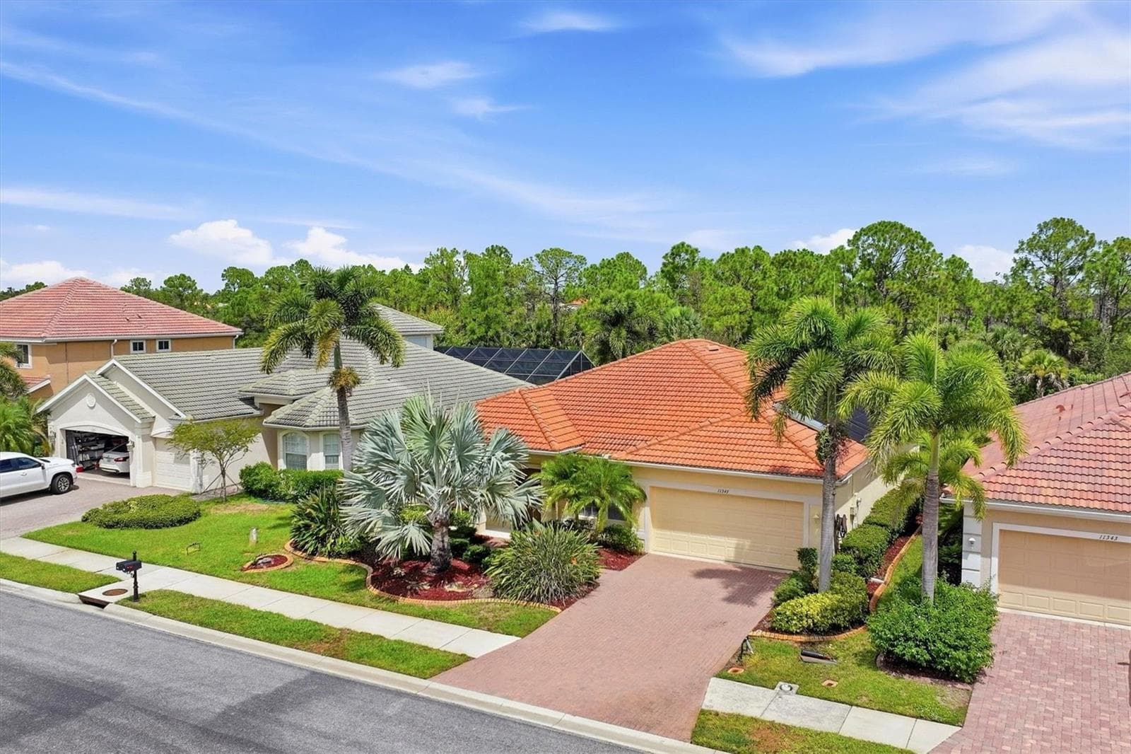 Front - 11347 DANCING RIVER DR, VENICE