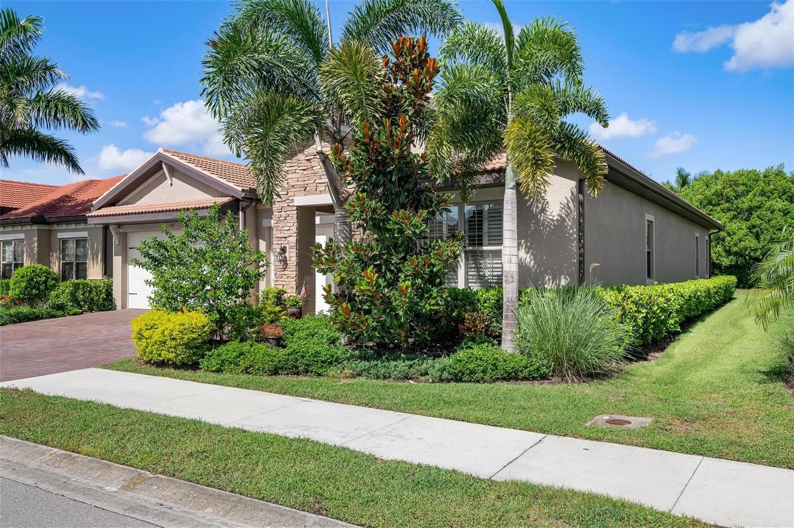 Single Family Residence at 135 PESCADOR PL, NORTH VENICE, photo 2 of 58