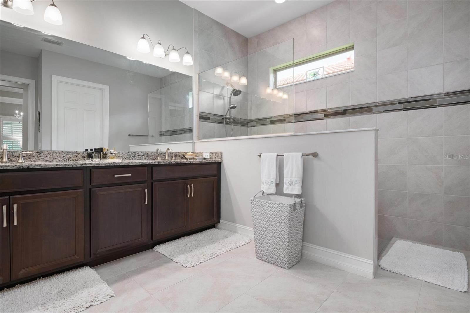 Single Family Residence at 135 PESCADOR PL, NORTH VENICE, photo 22 of 58