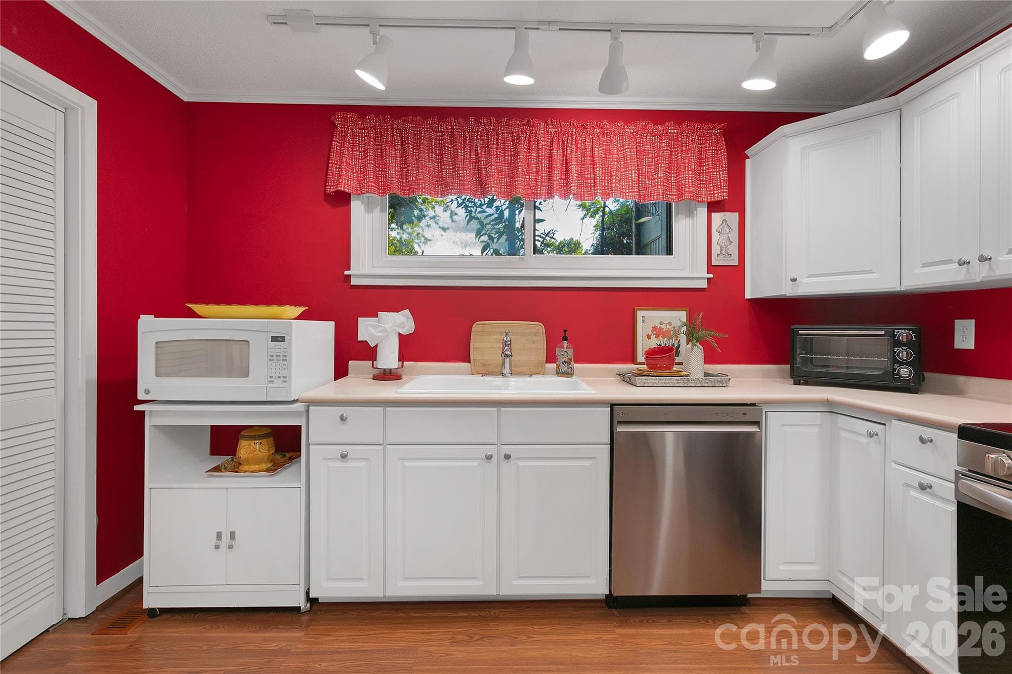 Condominium at 210 Tinequa Drive, Brevard, photo 20 of 38