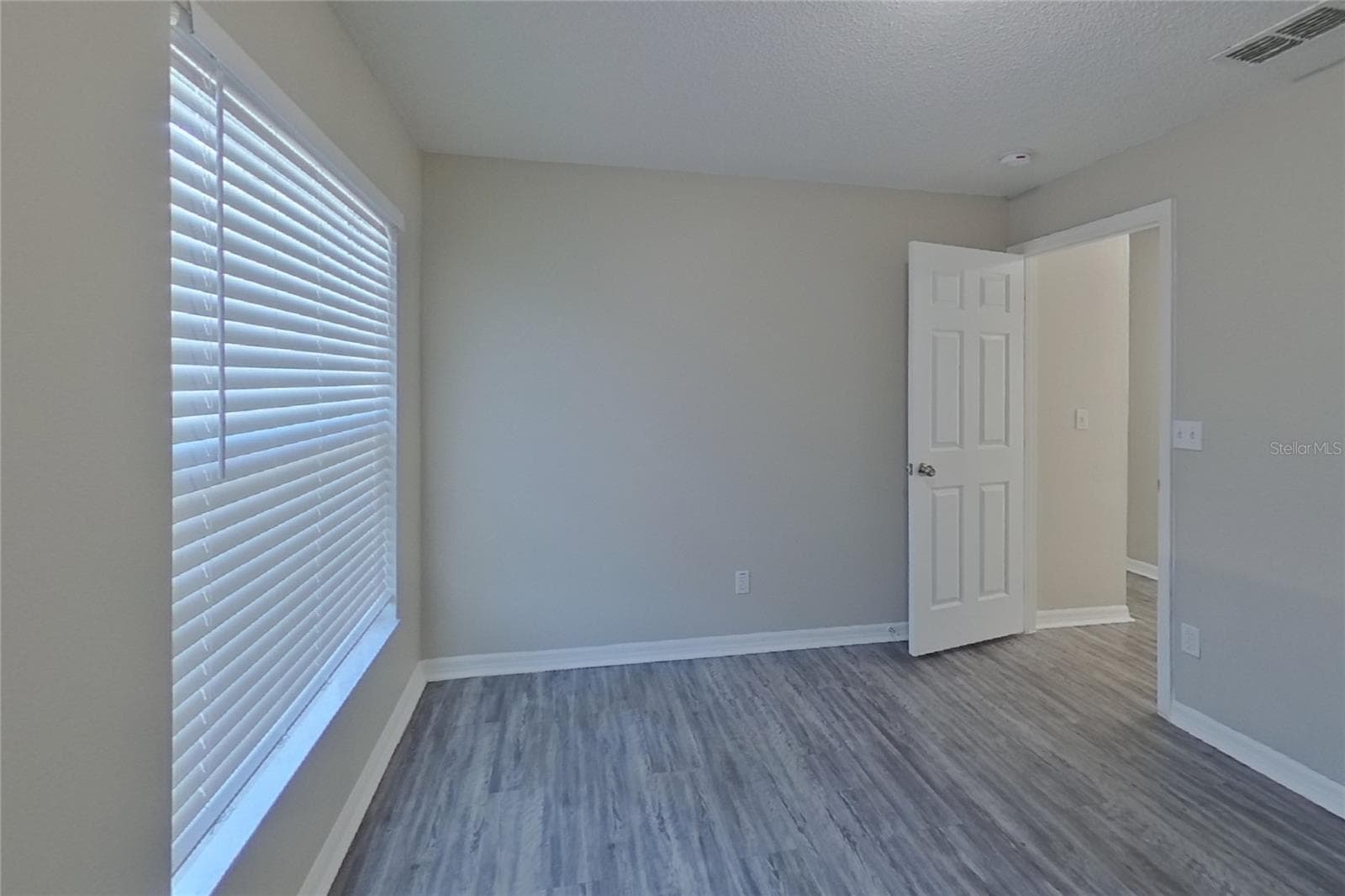 Single Family Residence at CLERMONT, photo 13 of 16