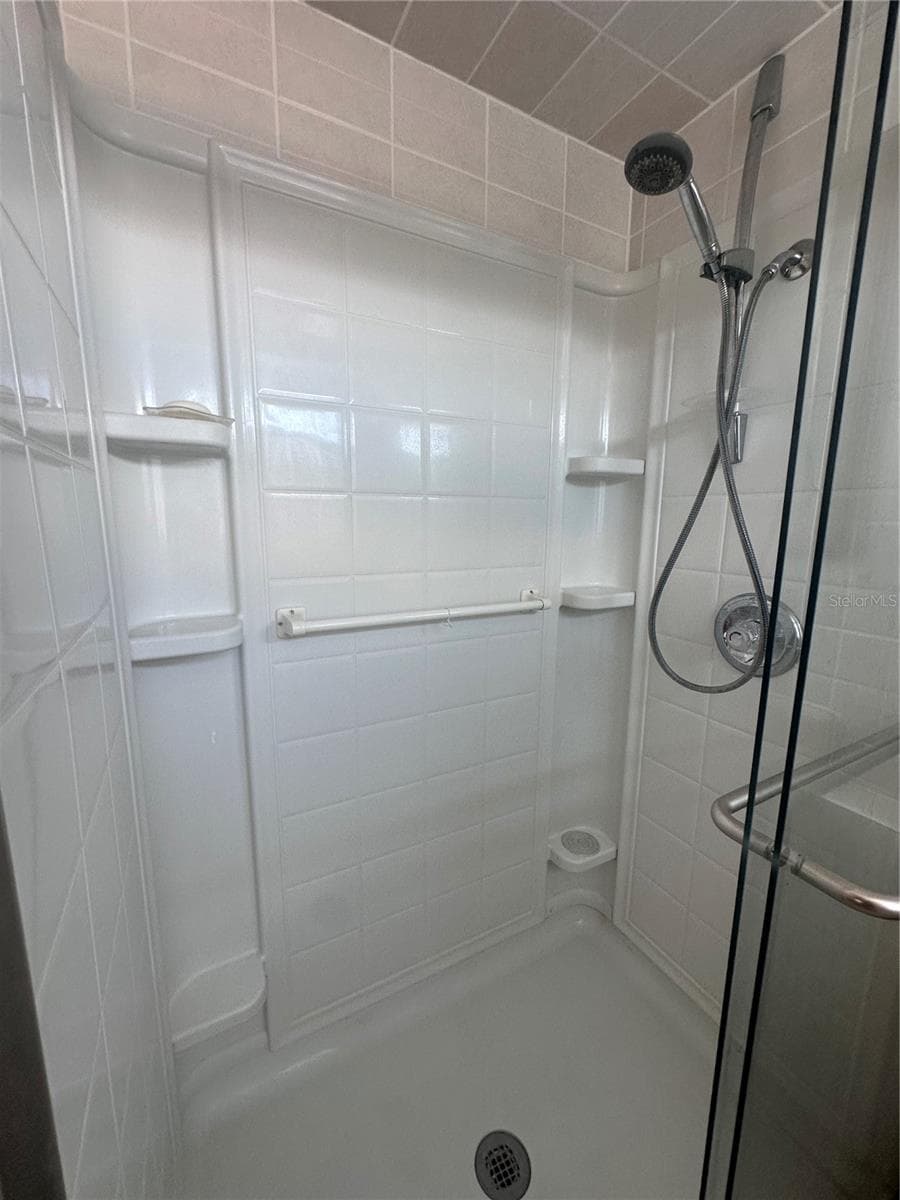 Master Shower - 1100 BELCHER RD S #417, LARGO