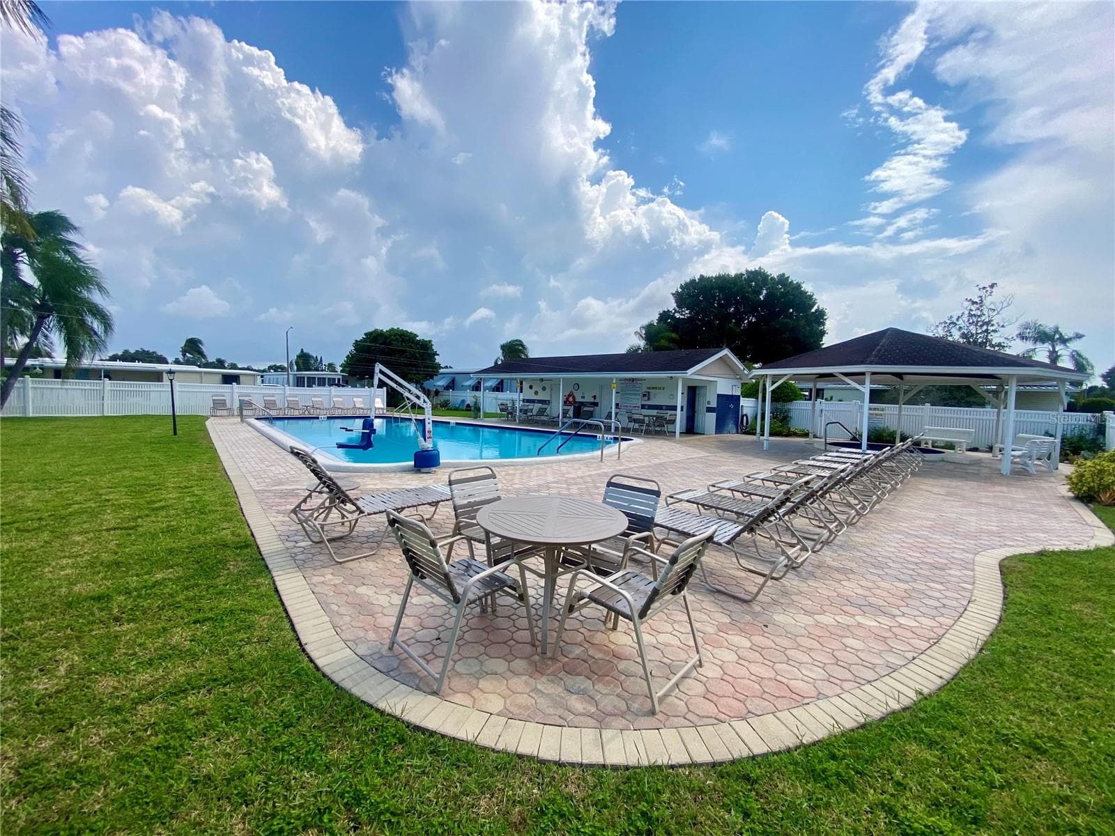 Mobile Home at 1100 BELCHER RD S #417, LARGO, photo 46 of 53