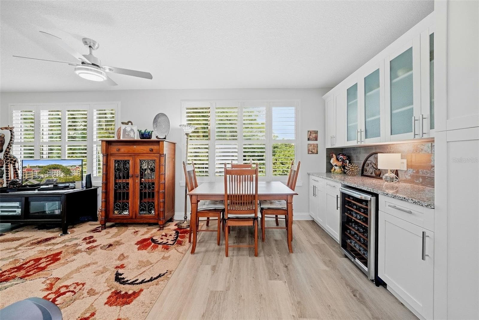 Florida Room and Wine Bar - 2430 FLORENTINE WAY #40, CLEARWATER