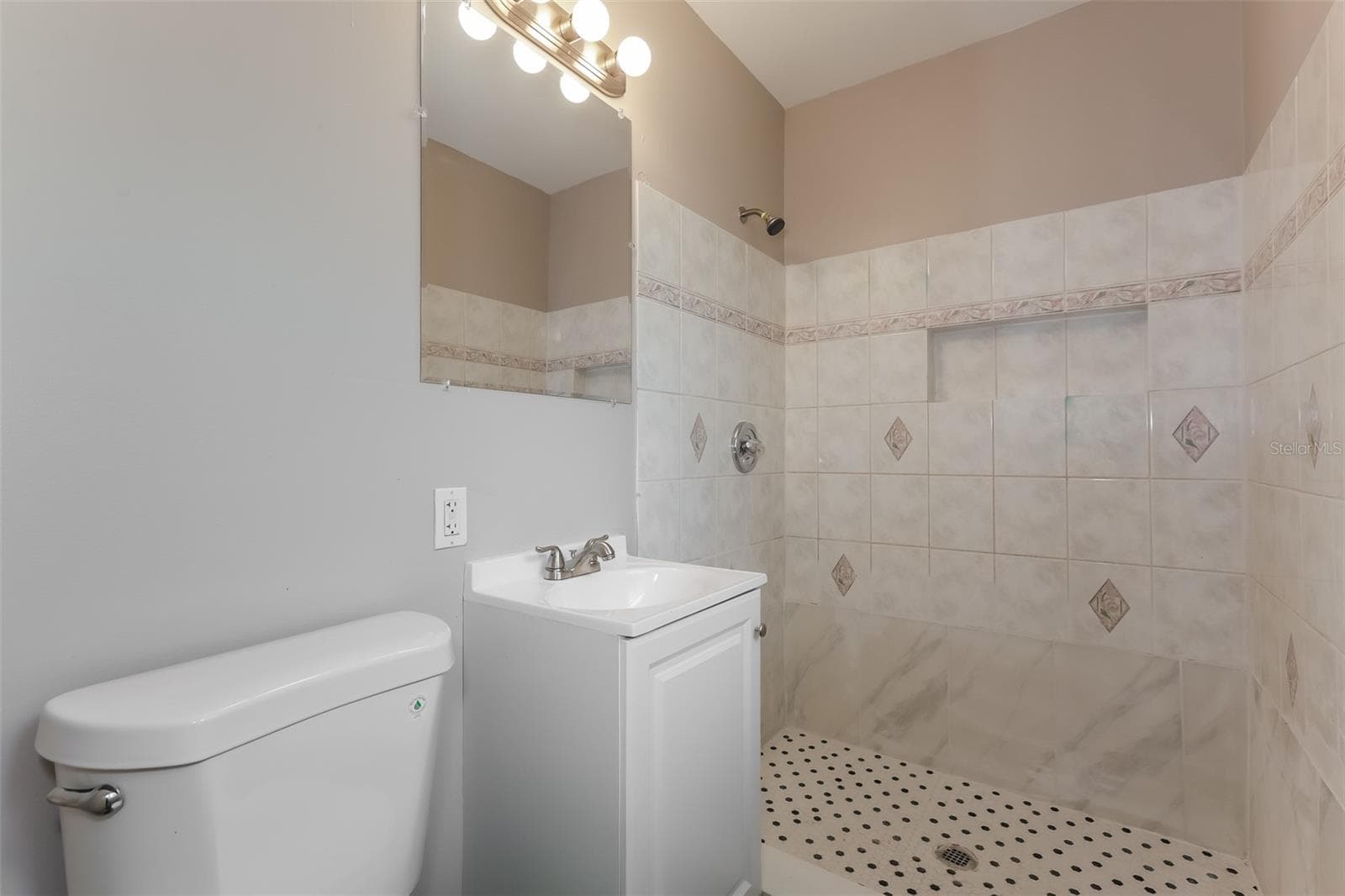 Single Family Residence at 7602 PINE HILL DR, TAMPA, photo 11 of 16
