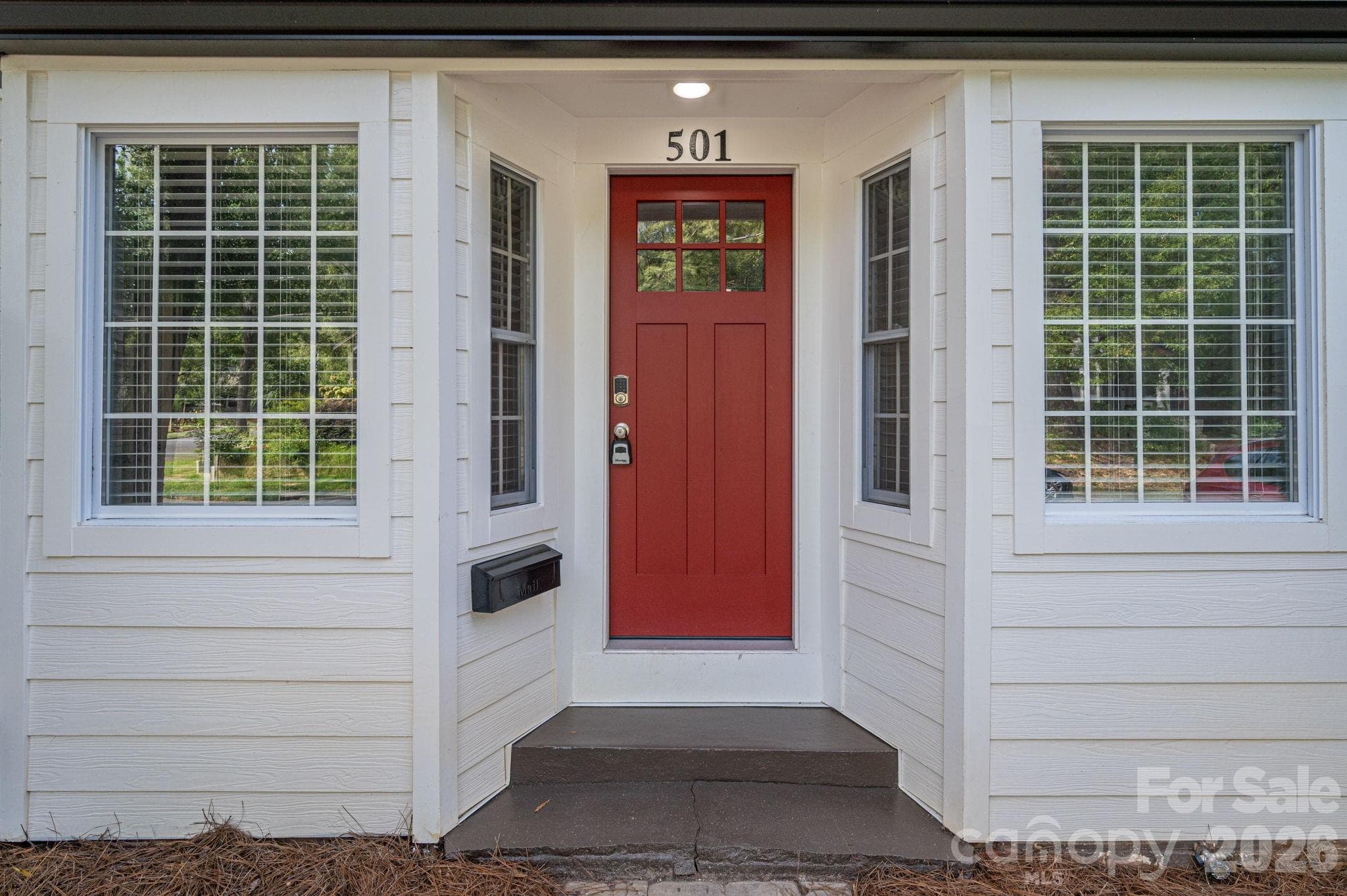 Single Family Residence at 501 W Sixth Avenue, Gastonia, photo 2 of 24