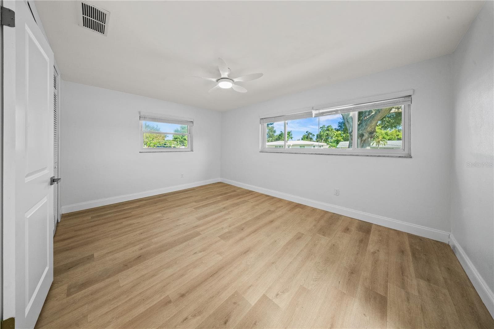 Single Family Residence at 1711 PATLIN CIR S, LARGO, photo 13 of 27